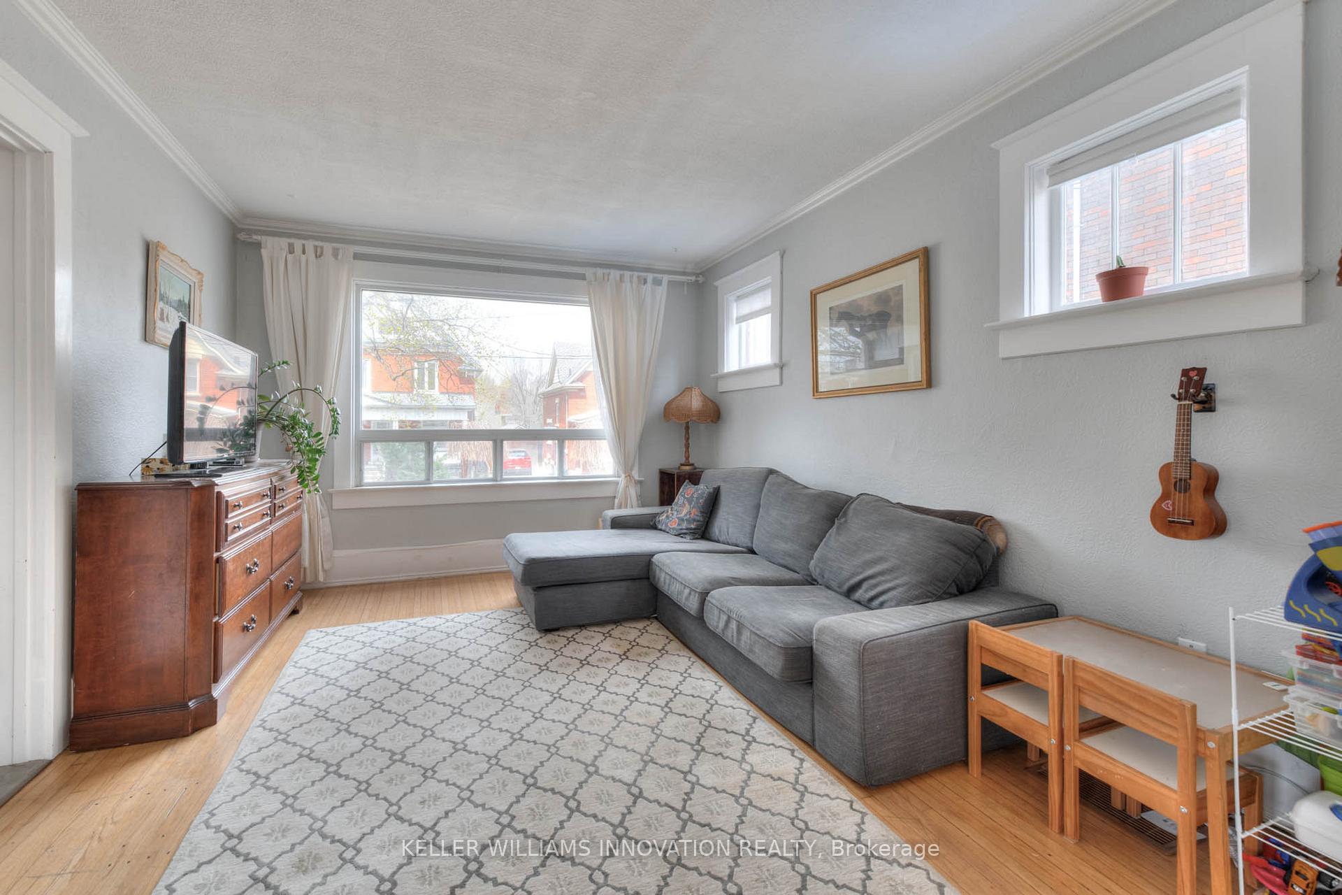 Photo 14 of 131 Cameron Street N, Kitchener — HOMEH