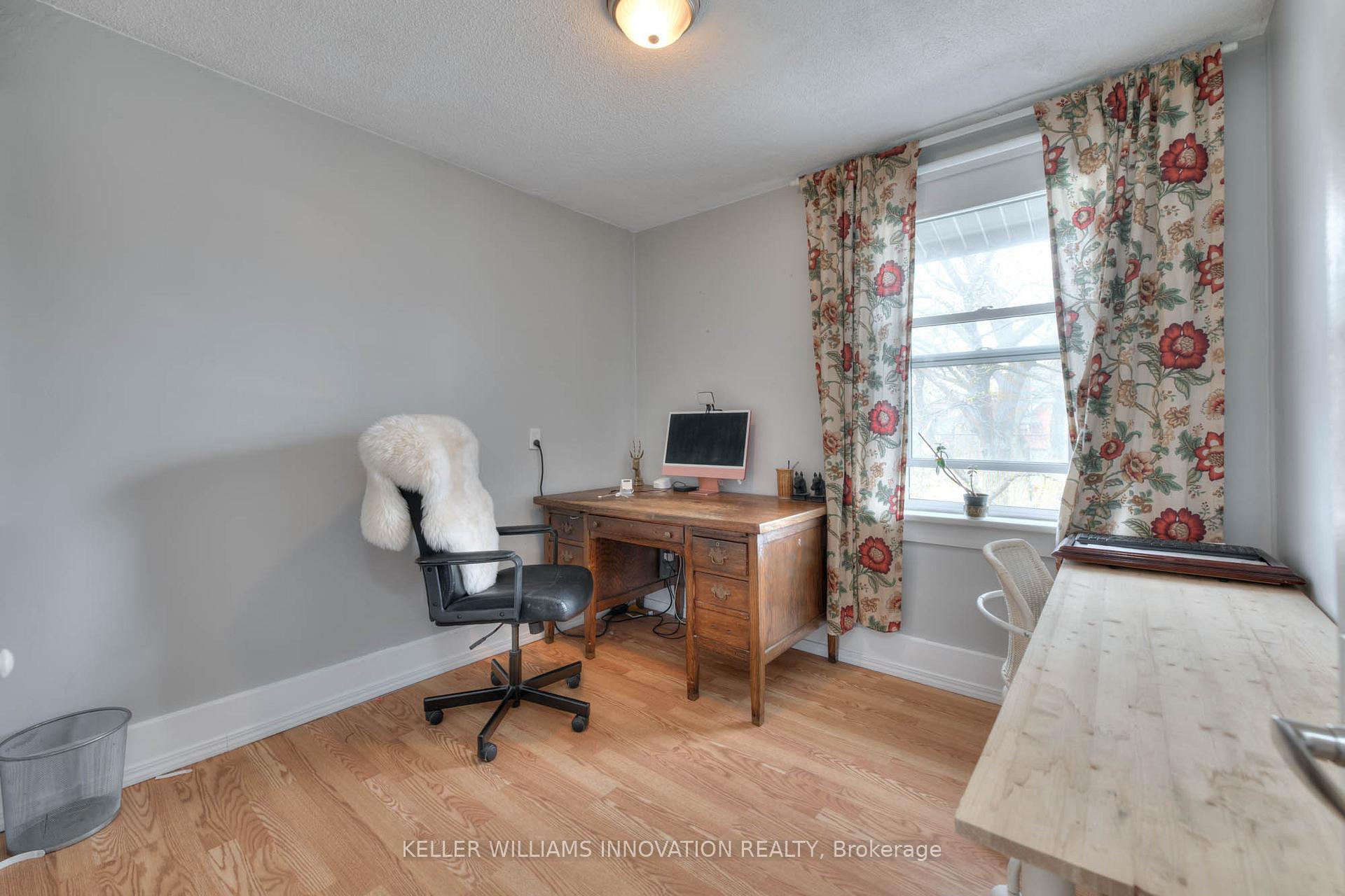 Photo 18 of 131 Cameron Street N, Kitchener — HOMEH