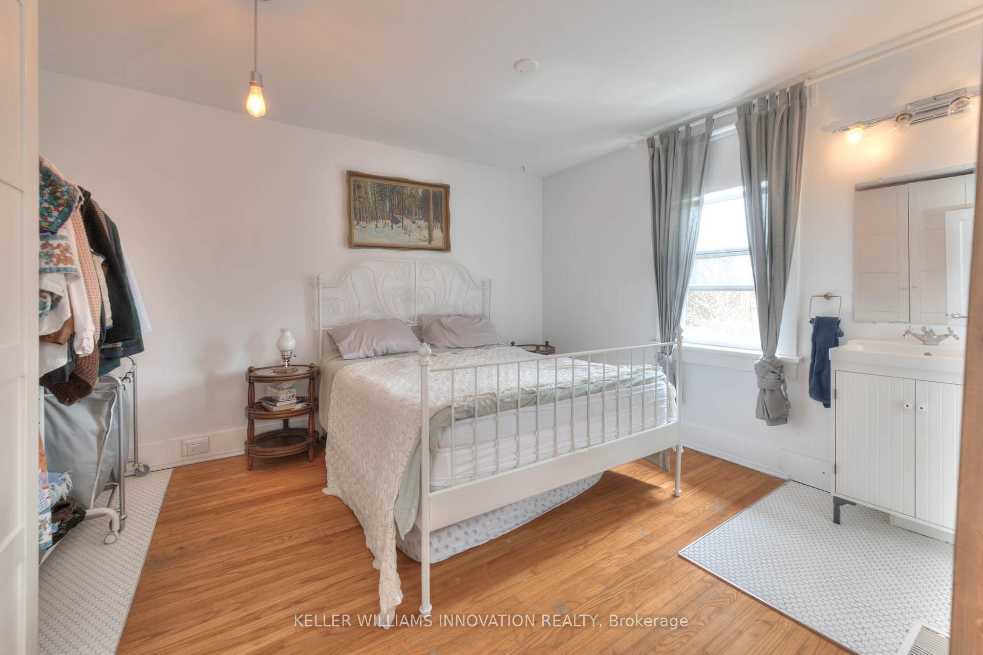 Photo 21 of 131 Cameron Street N, Kitchener — HOMEH