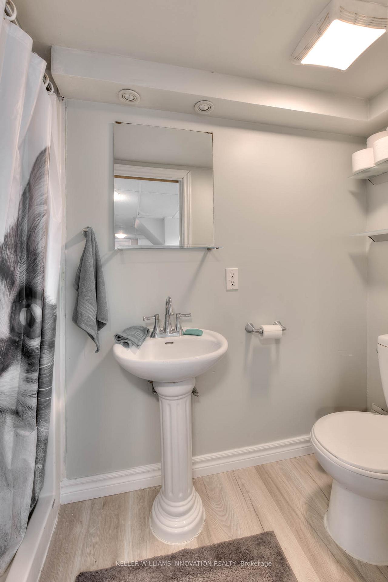 Photo 30 of 131 Cameron Street N, Kitchener — HOMEH
