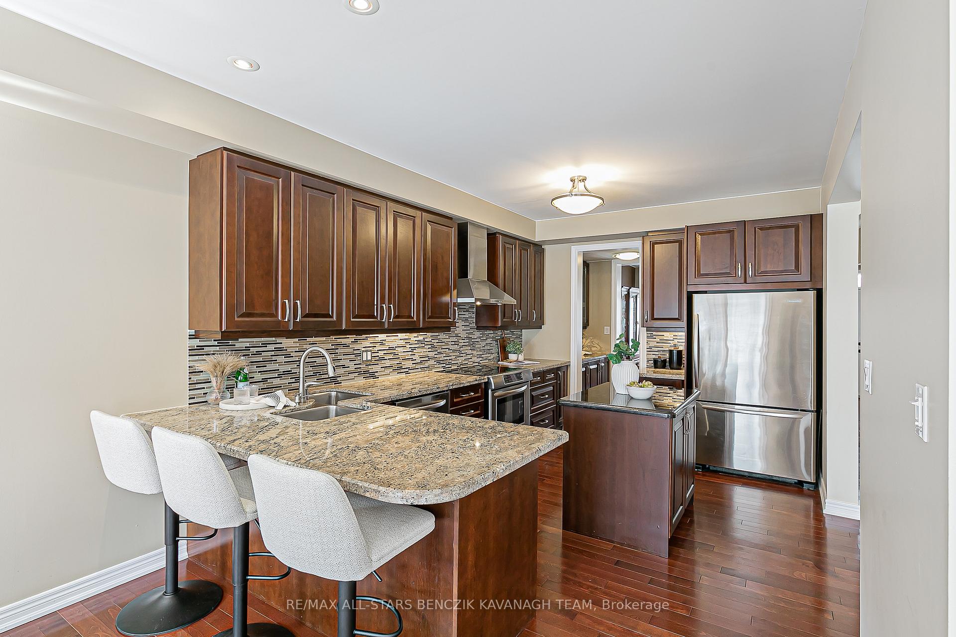 Photo 13 of 54 Kylemore Way, Markham, Angus Glen — HOMEH