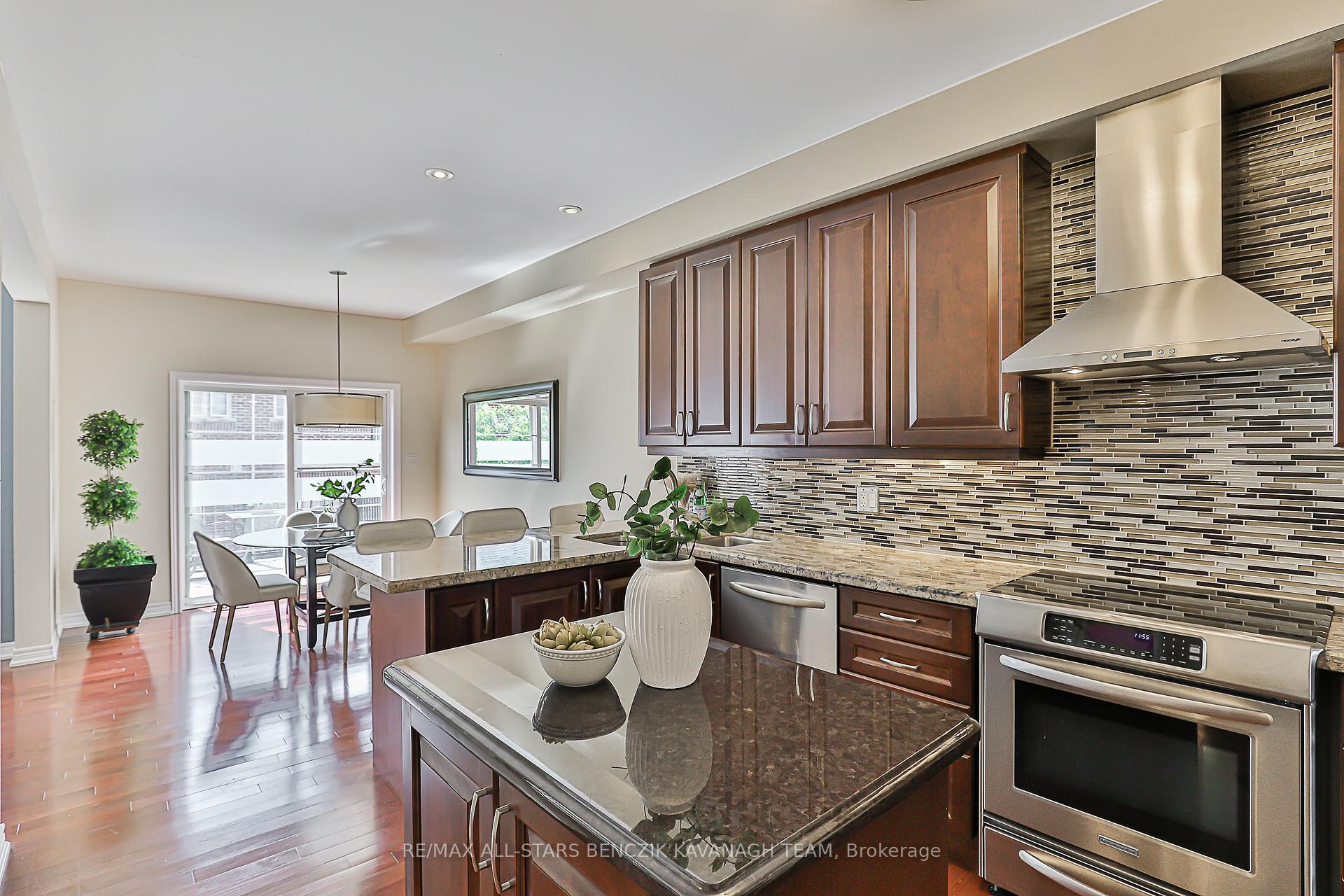 Photo 15 of 54 Kylemore Way, Markham, Angus Glen — HOMEH