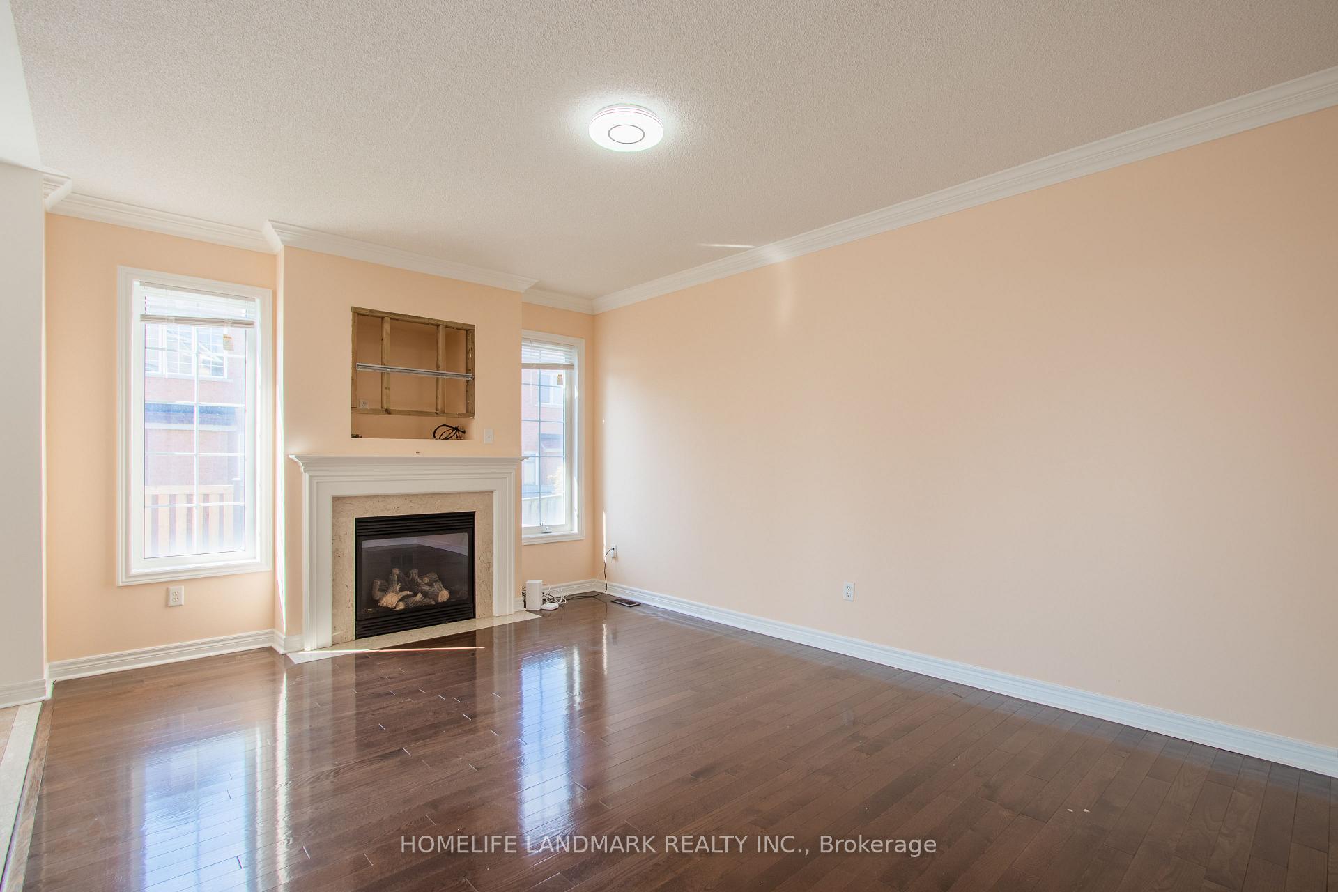 Photo 7 of Unit MAIN, 58 Pillar Rock Crescent, Markham, Victoria Manor-Jennings Gate — HOMEH