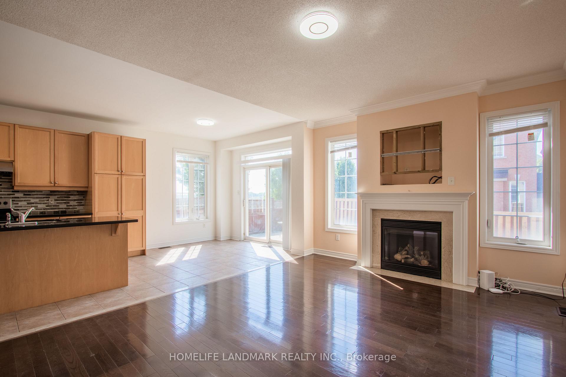 Photo 8 of Unit MAIN, 58 Pillar Rock Crescent, Markham, Victoria Manor-Jennings Gate — HOMEH