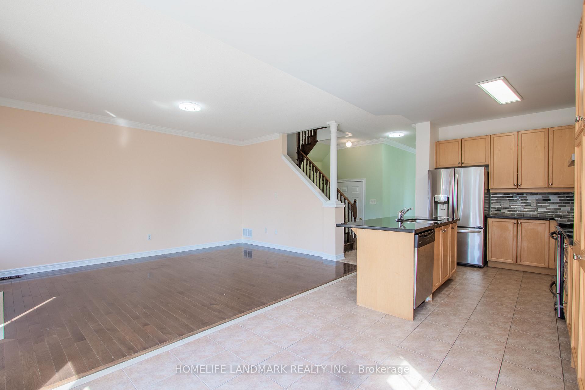 Photo 10 of Unit MAIN, 58 Pillar Rock Crescent, Markham, Victoria Manor-Jennings Gate — HOMEH