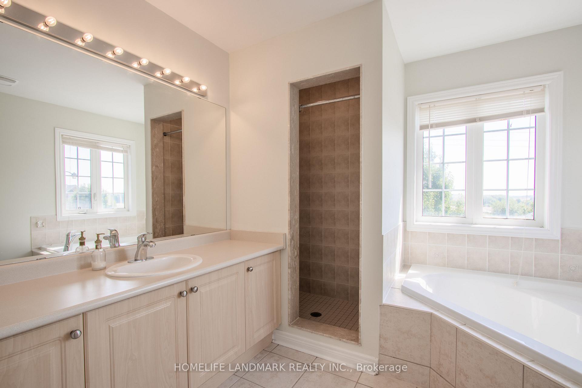Photo 16 of Unit MAIN, 58 Pillar Rock Crescent, Markham, Victoria Manor-Jennings Gate — HOMEH