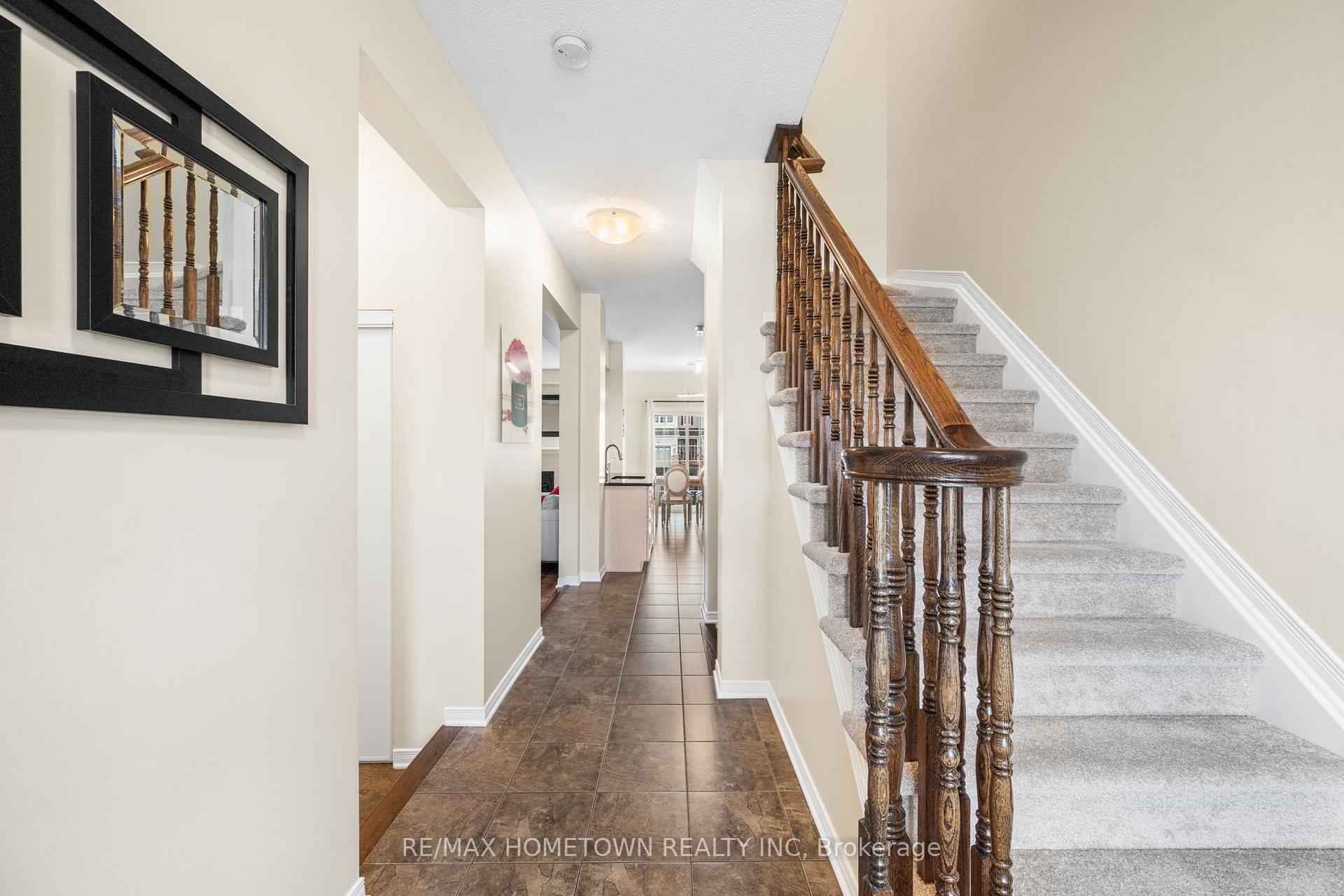 Photo 4 of 596 Barrick Hill Road, Ottawa, Kanata - Emerald Meadows/Trailwest — HOMEH