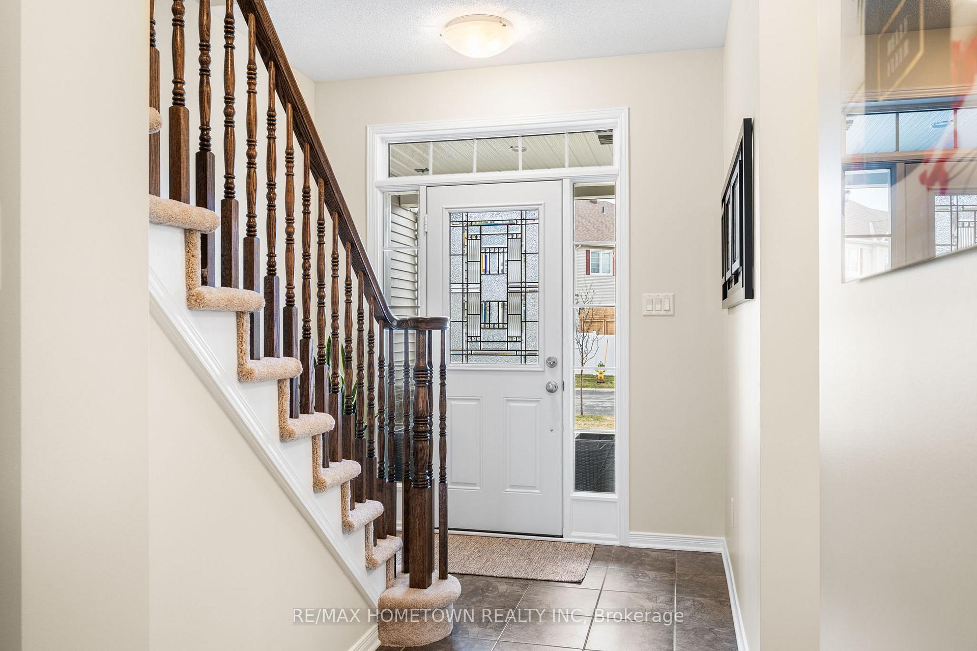 Photo 5 of 596 Barrick Hill Road, Ottawa, Kanata - Emerald Meadows/Trailwest — HOMEH