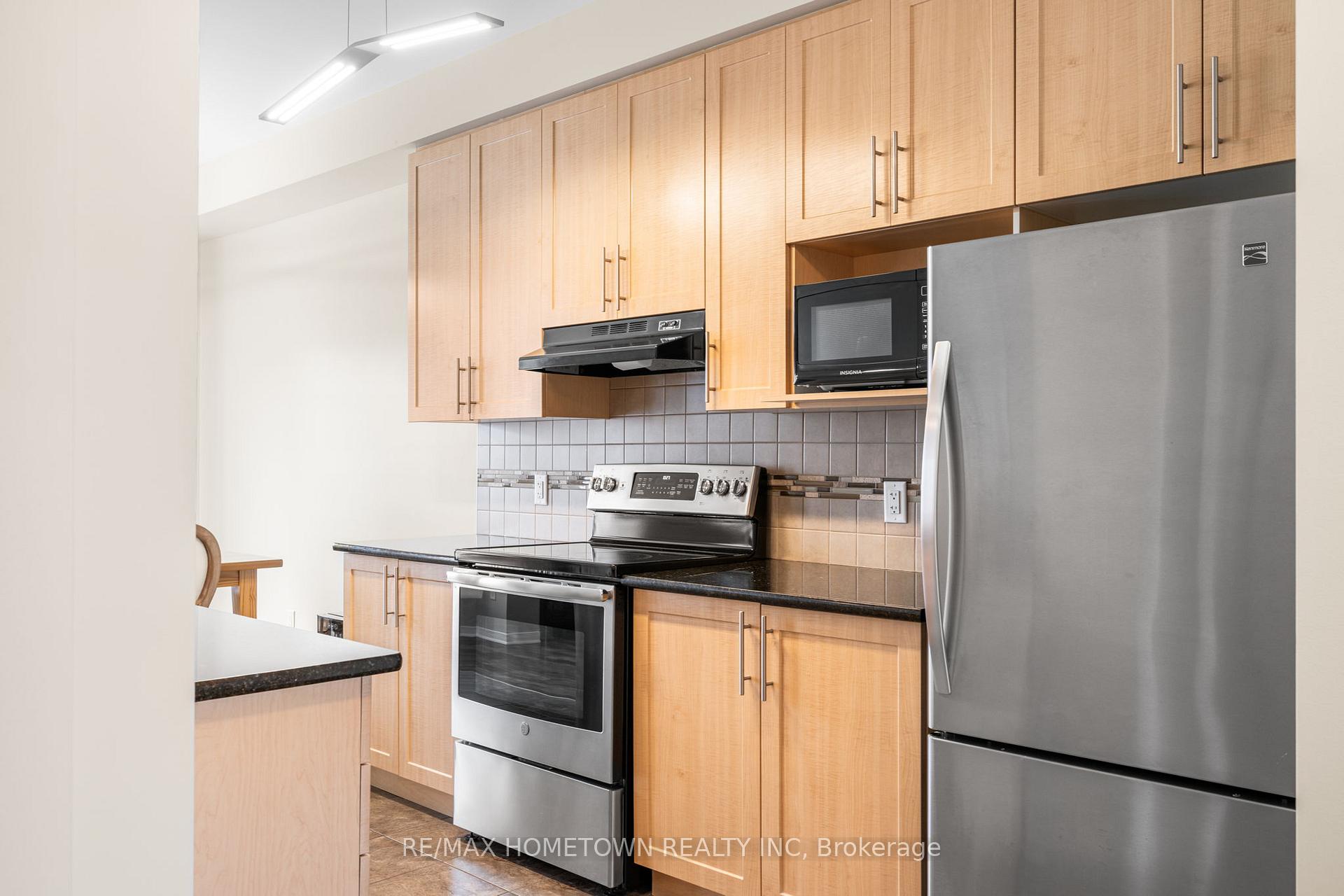 Photo 9 of 596 Barrick Hill Road, Ottawa, Kanata - Emerald Meadows/Trailwest — HOMEH