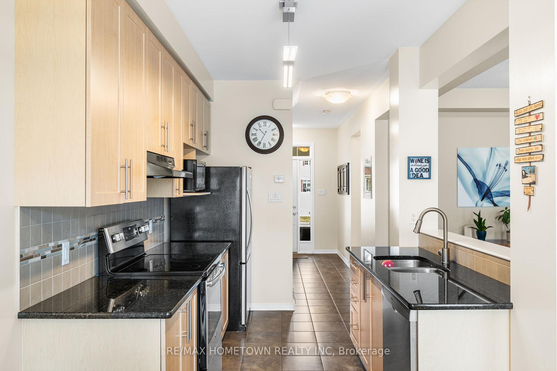 Photo 10 of 596 Barrick Hill Road, Ottawa, Kanata - Emerald Meadows/Trailwest — HOMEH
