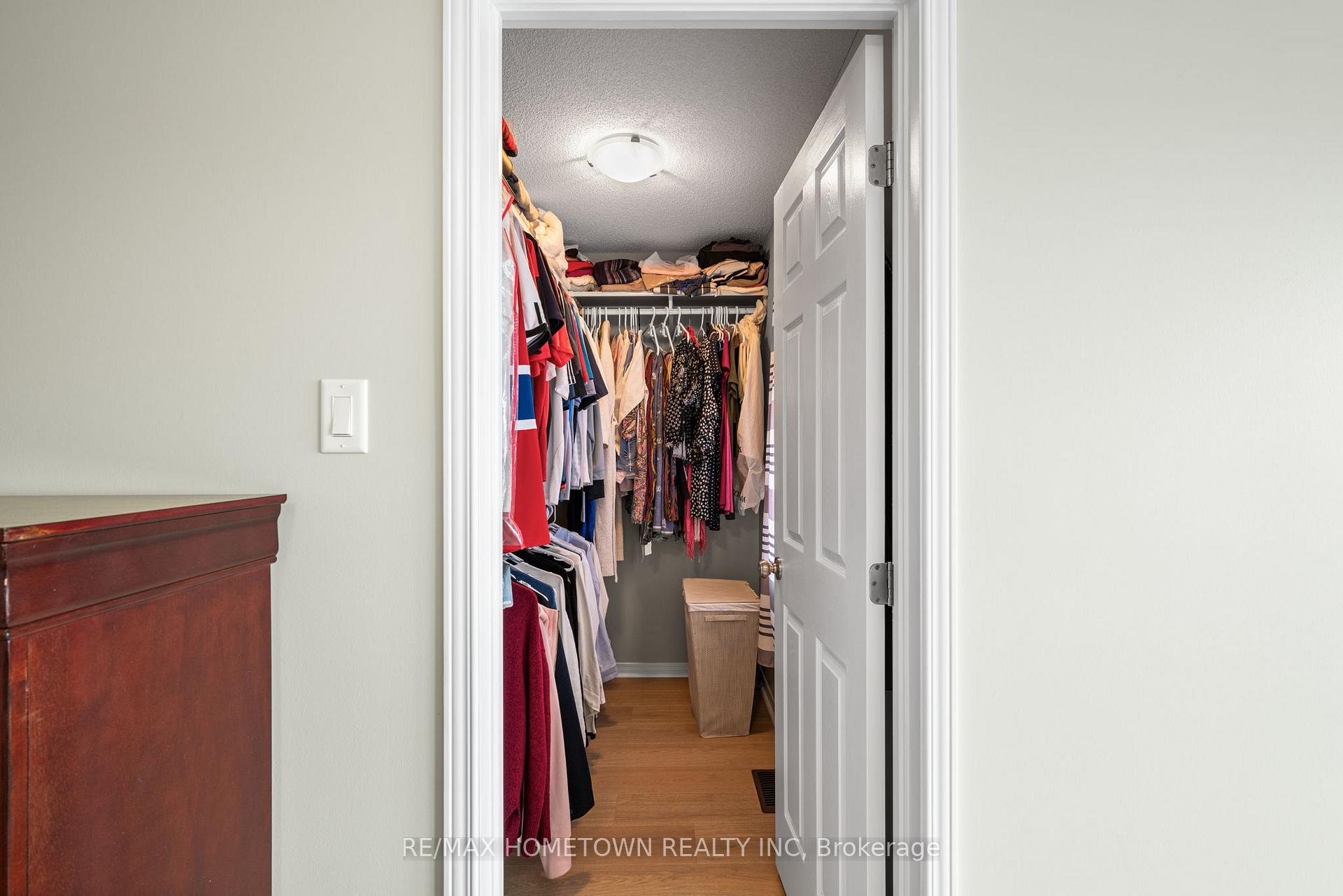 Photo 18 of 596 Barrick Hill Road, Ottawa, Kanata - Emerald Meadows/Trailwest — HOMEH