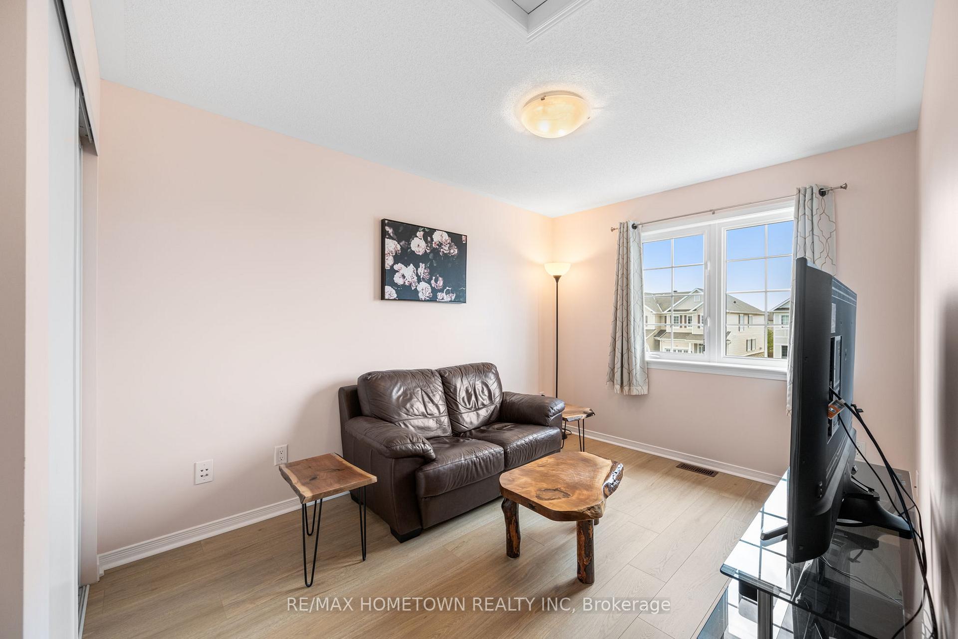 Photo 23 of 596 Barrick Hill Road, Ottawa, Kanata - Emerald Meadows/Trailwest — HOMEH