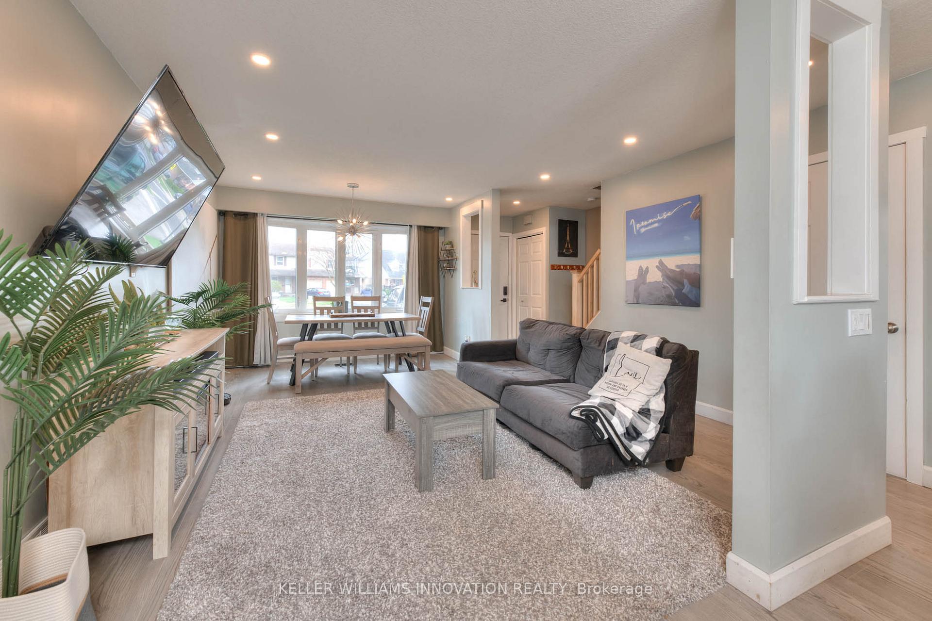 Photo 4 of 122 Breckenridge Drive, Kitchener — HOMEH