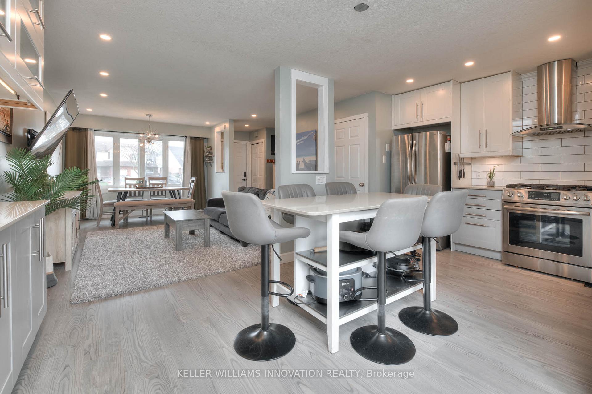 Photo 12 of 122 Breckenridge Drive, Kitchener — HOMEH