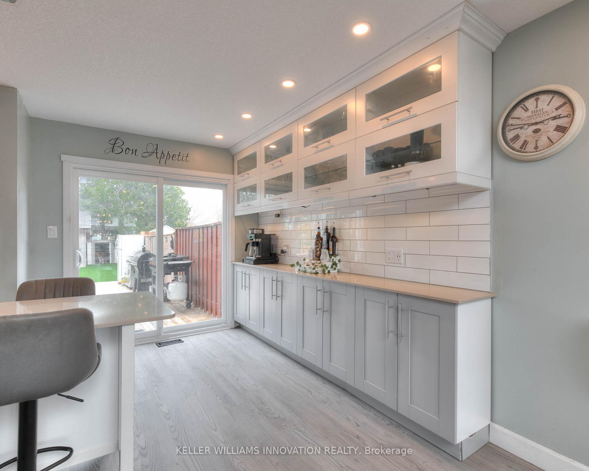 Photo 13 of 122 Breckenridge Drive, Kitchener — HOMEH