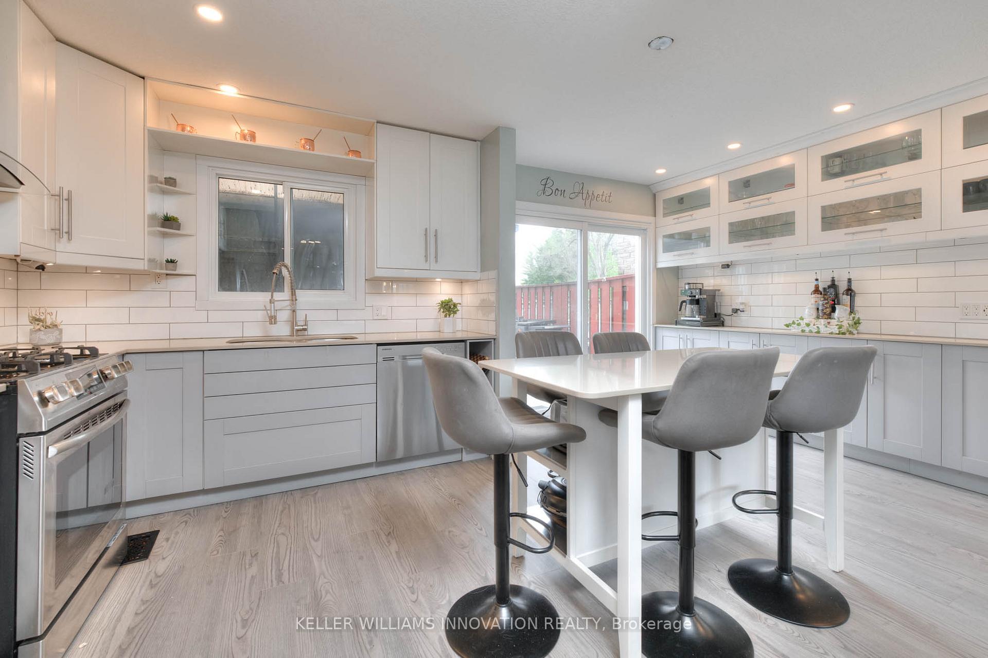 Photo 14 of 122 Breckenridge Drive, Kitchener — HOMEH