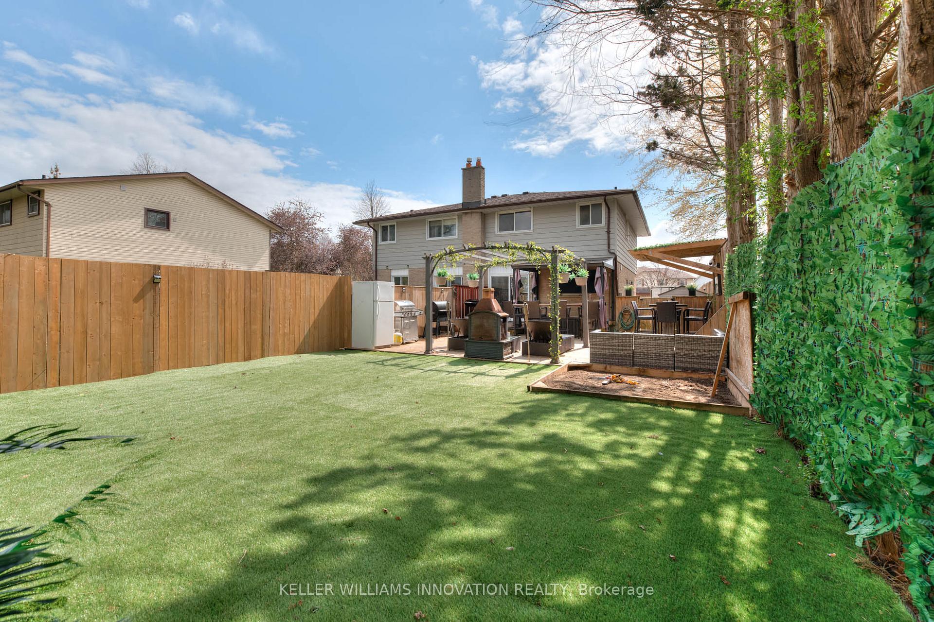 Photo 32 of 122 Breckenridge Drive, Kitchener — HOMEH