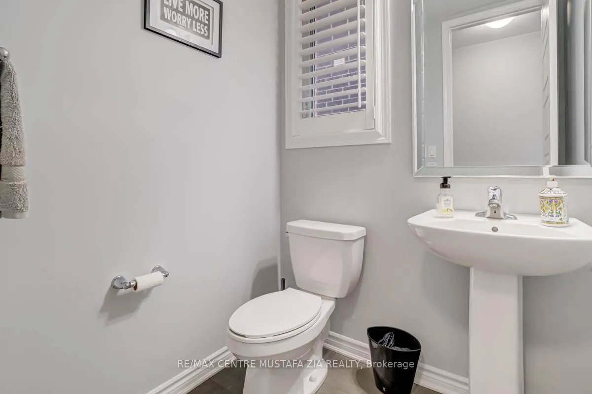 Photo 10 of 688 Kennedy Circle W, Milton, Cobban — HOMEH