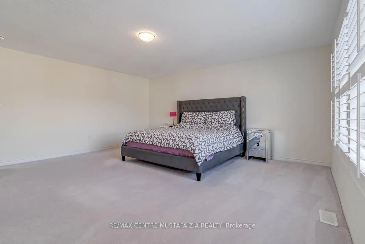 Photo 12 of 688 Kennedy Circle W, Milton, Cobban — HOMEH