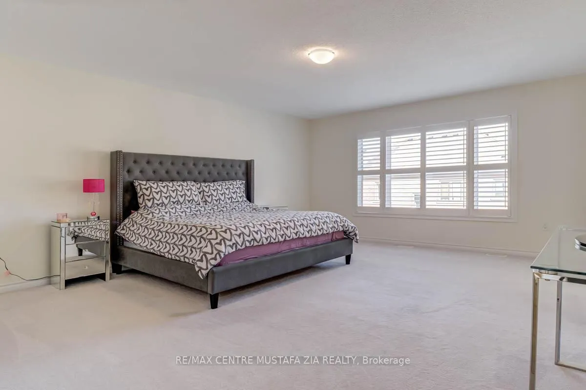 Photo 16 of 688 Kennedy Circle W, Milton, Cobban — HOMEH