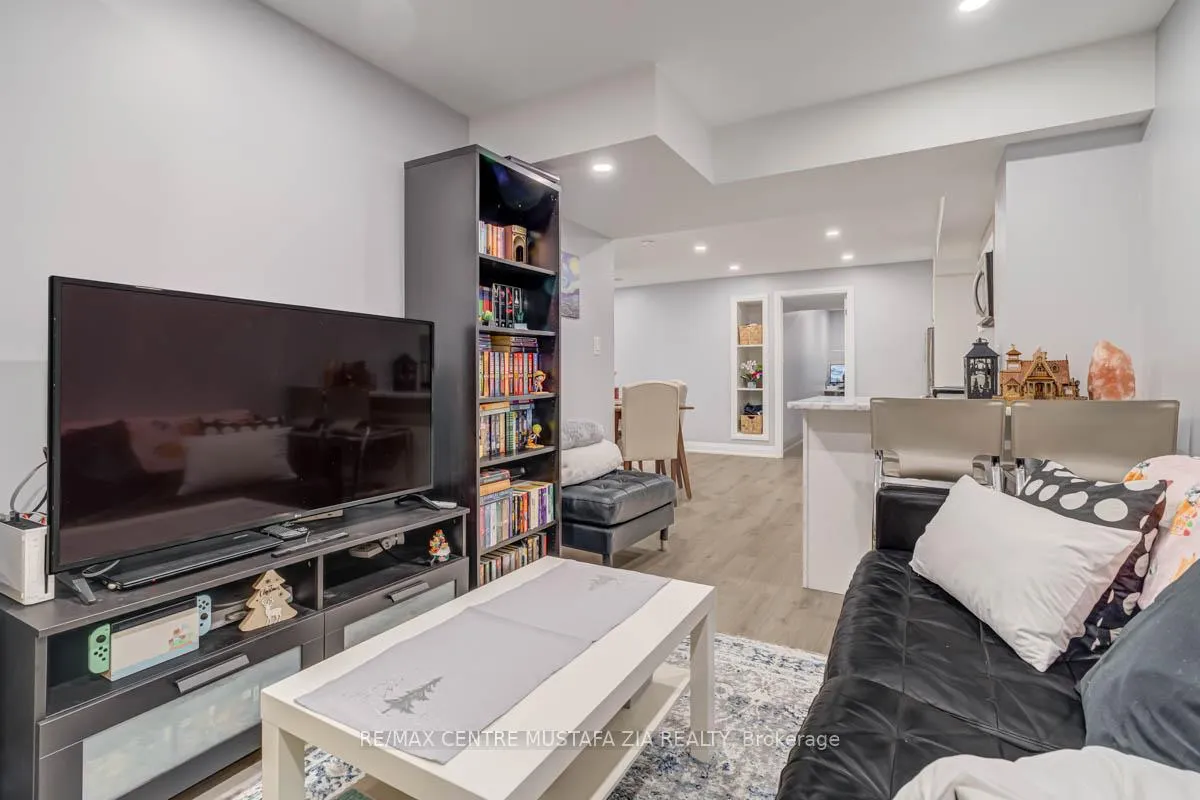 Photo 30 of 688 Kennedy Circle W, Milton, Cobban — HOMEH