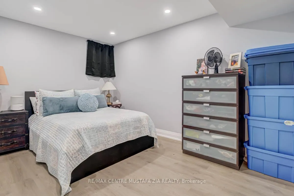 Photo 33 of 688 Kennedy Circle W, Milton, Cobban — HOMEH