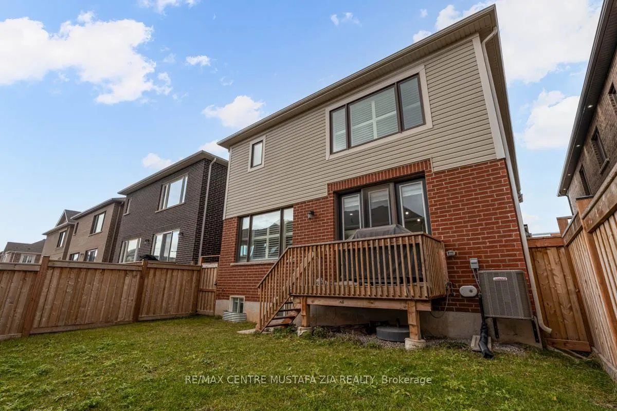 Photo 39 of 688 Kennedy Circle W, Milton, Cobban — HOMEH