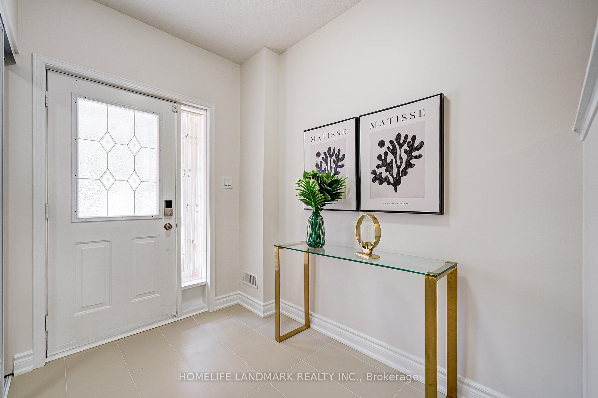 Photo 3 of 24 Red Sea Way, Markham, Middlefield — HOMEH