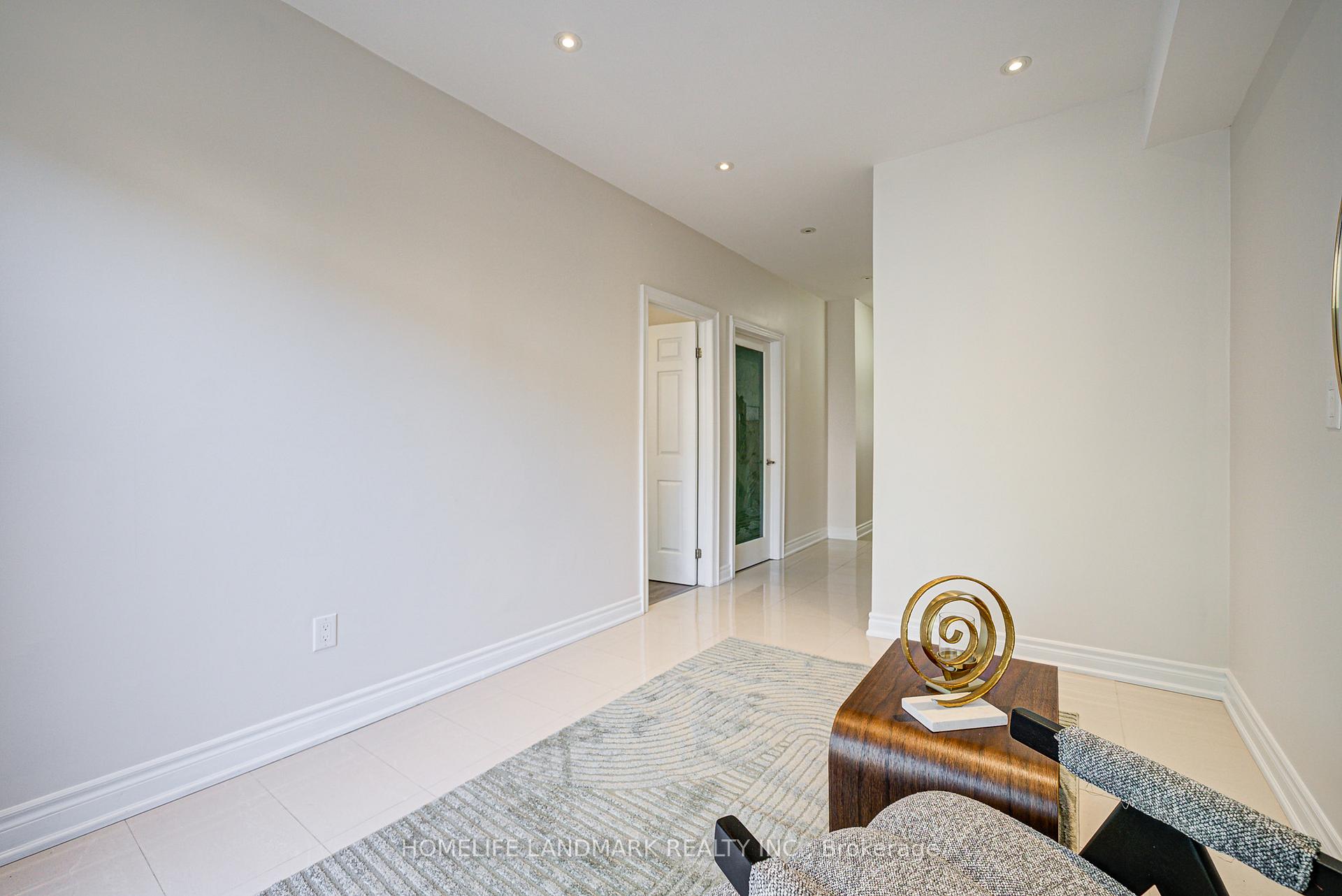 Photo 13 of 24 Red Sea Way, Markham, Middlefield — HOMEH