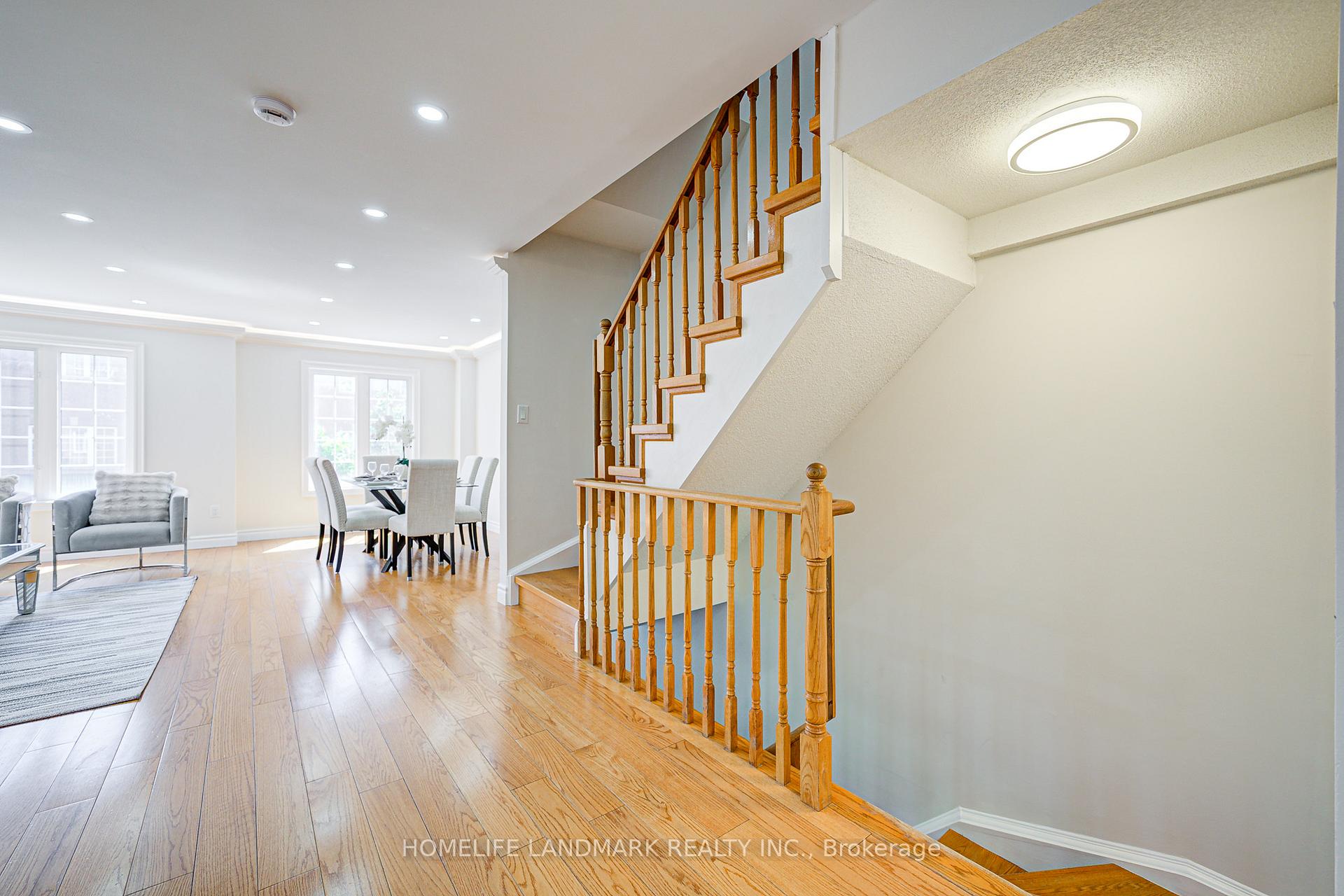 Photo 15 of 24 Red Sea Way, Markham, Middlefield — HOMEH