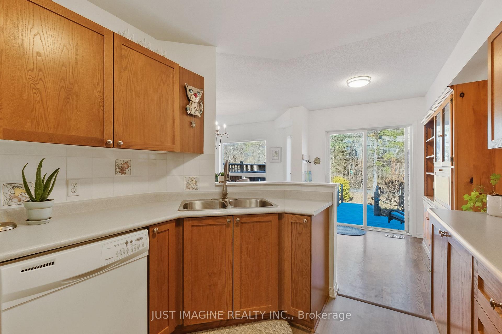 Photo 20 of 57 Hemlo Crescent, Ottawa, Kanata - Kanata Lakes/Heritage Hills — HOMEH