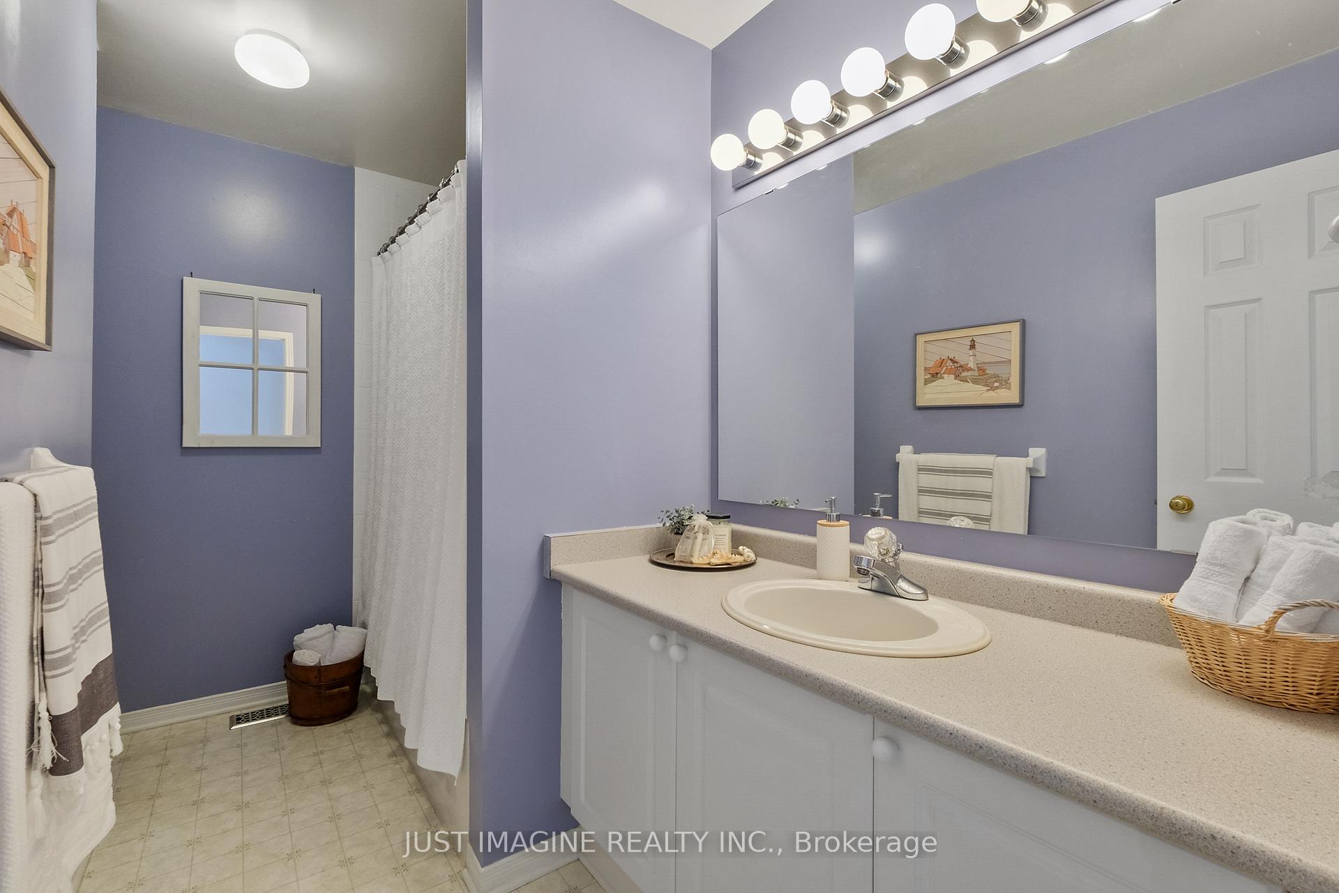 Photo 31 of 57 Hemlo Crescent, Ottawa, Kanata - Kanata Lakes/Heritage Hills — HOMEH