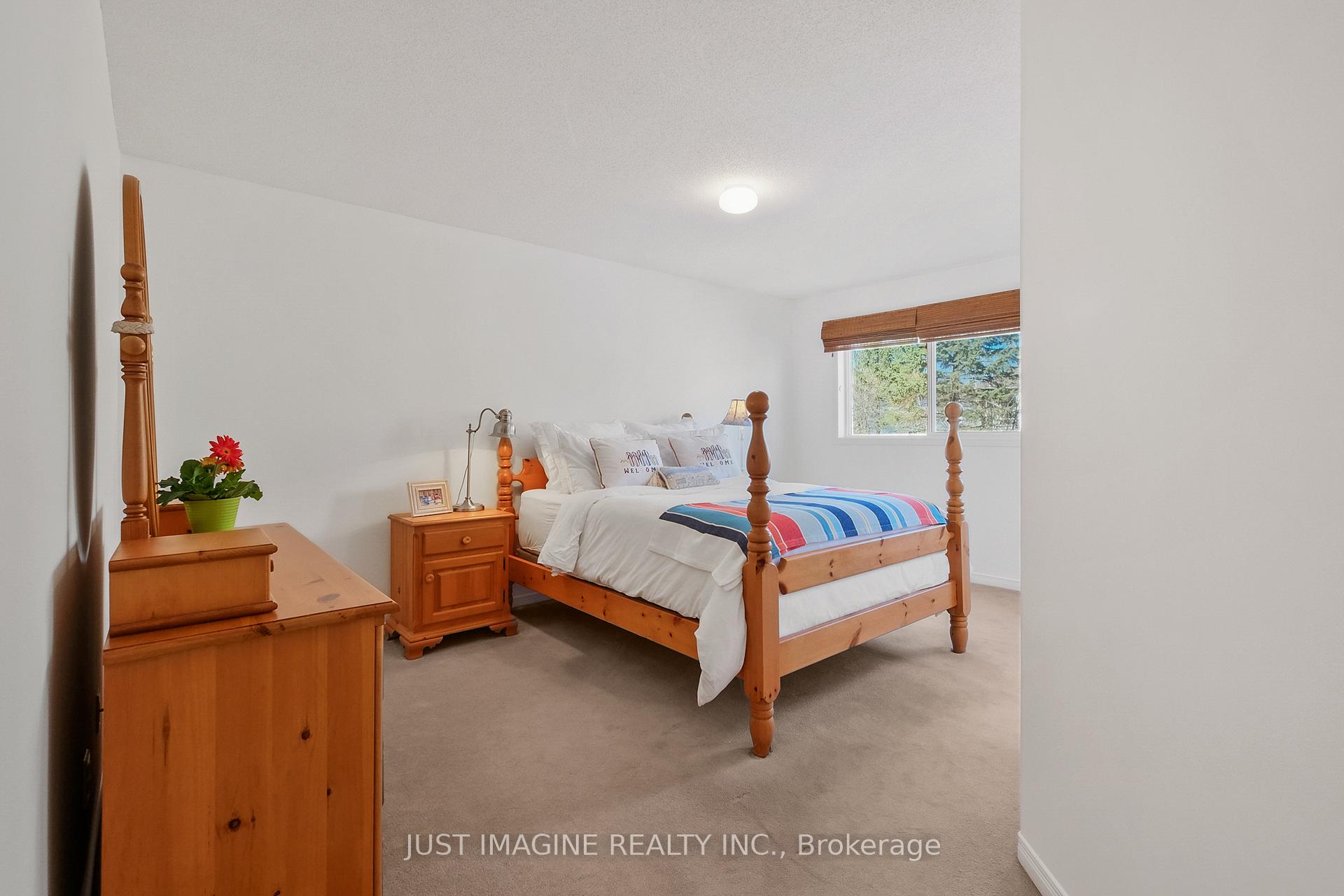 Photo 32 of 57 Hemlo Crescent, Ottawa, Kanata - Kanata Lakes/Heritage Hills — HOMEH