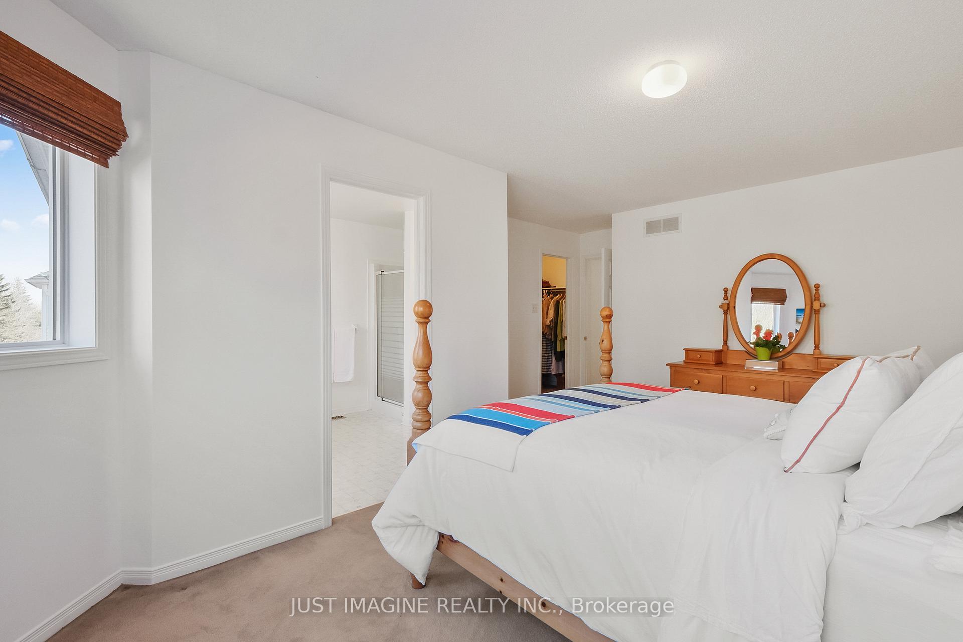Photo 33 of 57 Hemlo Crescent, Ottawa, Kanata - Kanata Lakes/Heritage Hills — HOMEH