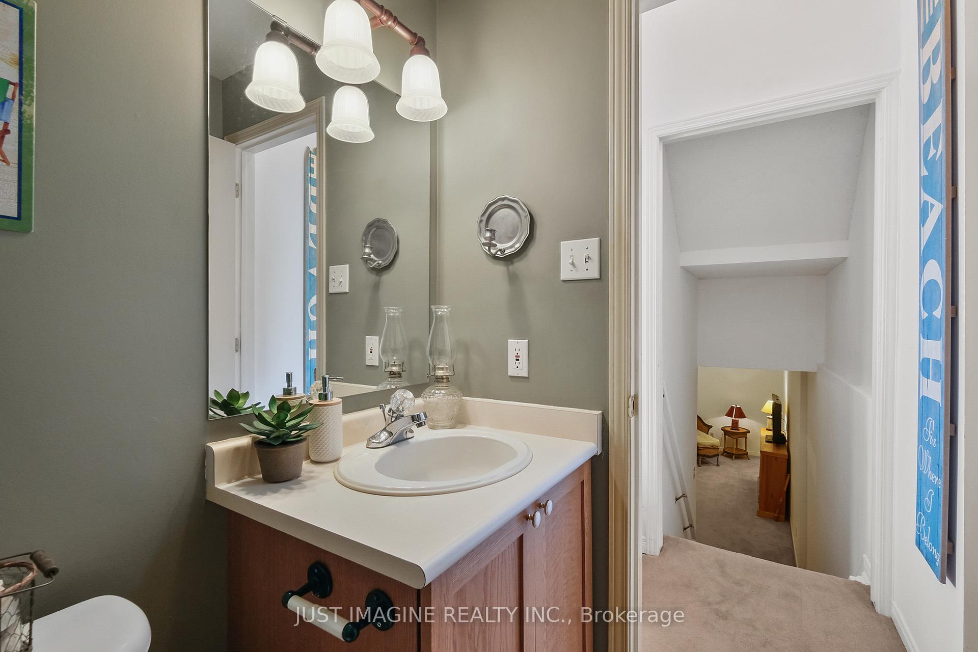 Photo 36 of 57 Hemlo Crescent, Ottawa, Kanata - Kanata Lakes/Heritage Hills — HOMEH