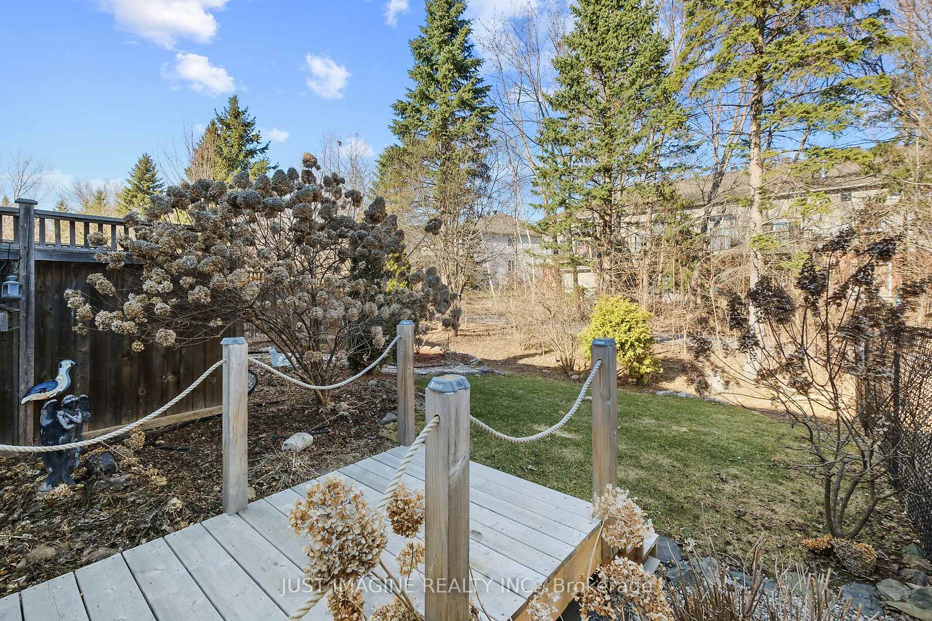 Photo 41 of 57 Hemlo Crescent, Ottawa, Kanata - Kanata Lakes/Heritage Hills — HOMEH