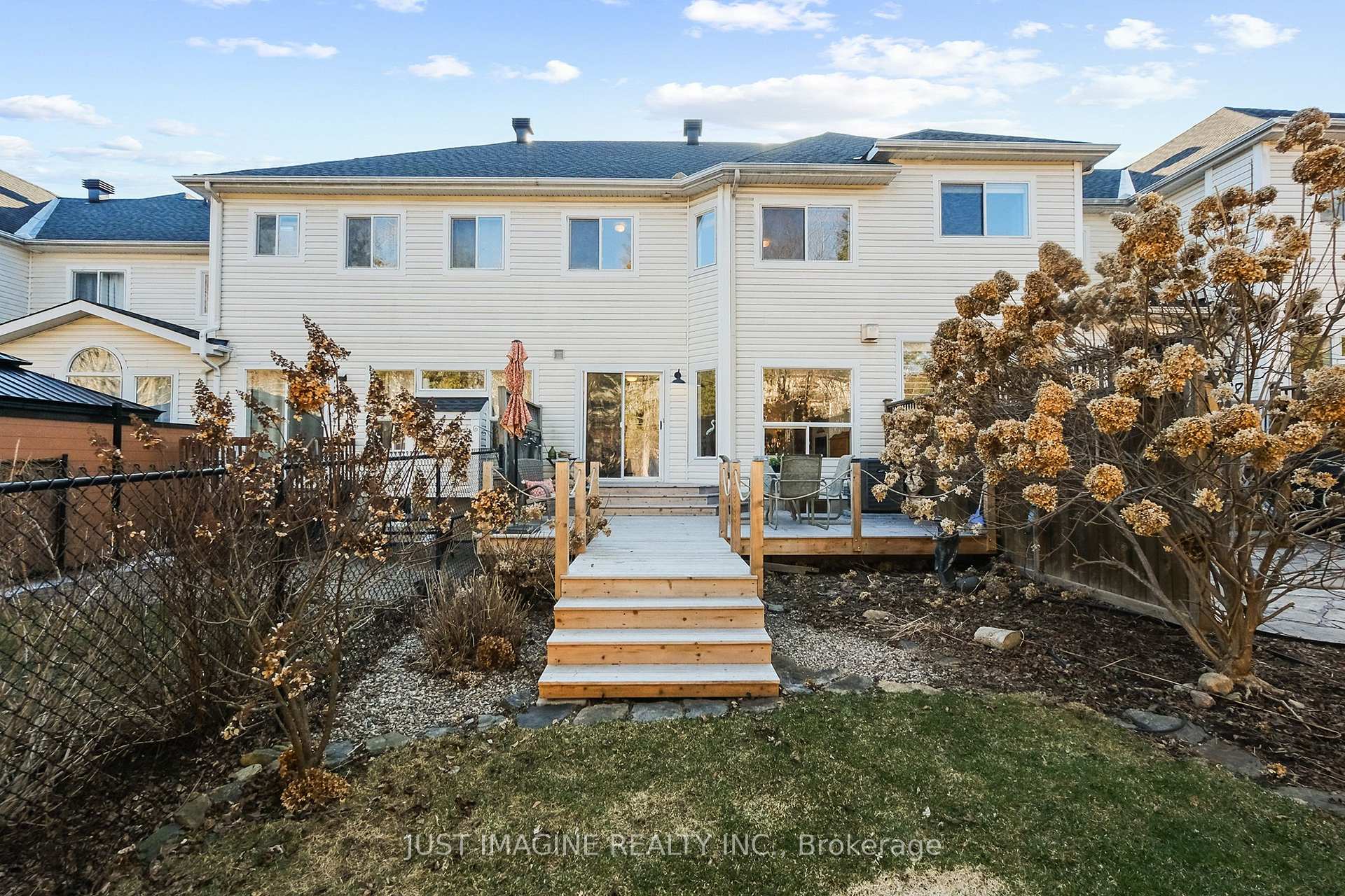 Photo 45 of 57 Hemlo Crescent, Ottawa, Kanata - Kanata Lakes/Heritage Hills — HOMEH
