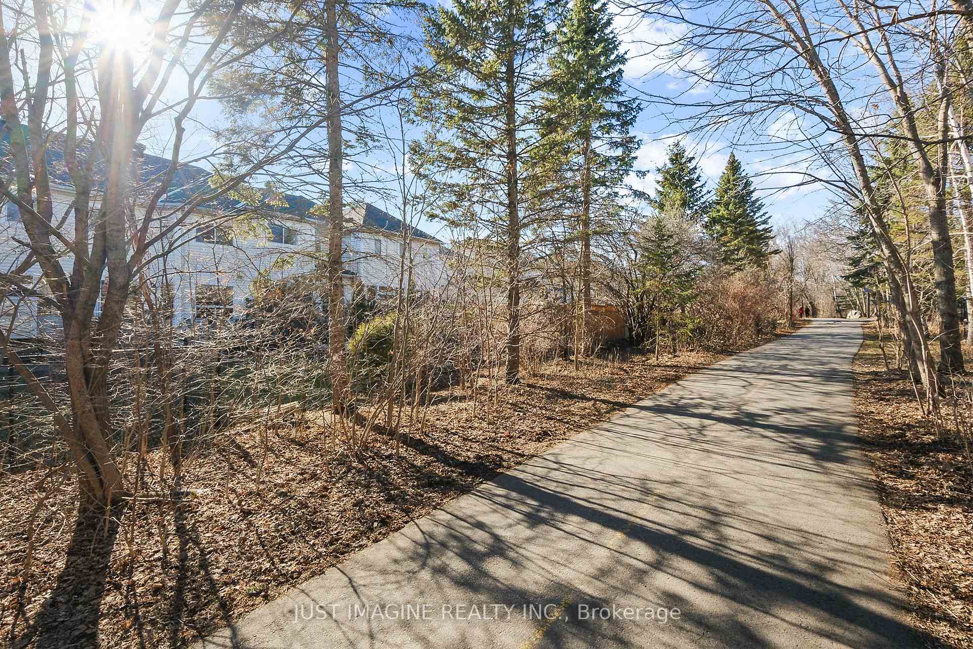 Photo 47 of 57 Hemlo Crescent, Ottawa, Kanata - Kanata Lakes/Heritage Hills — HOMEH
