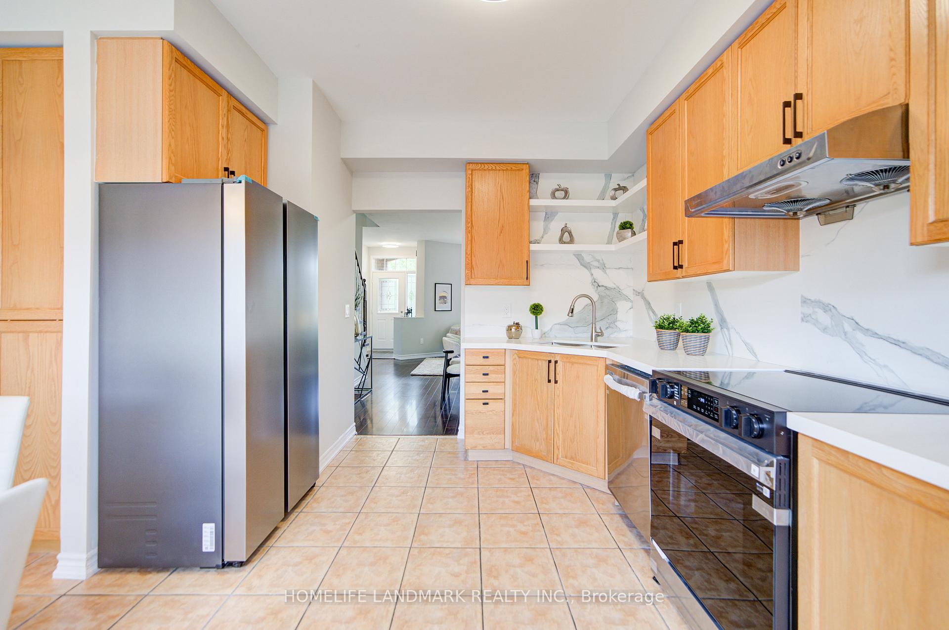 Photo 15 of 27 Bur Oak Avenue, Markham, Berczy — HOMEH