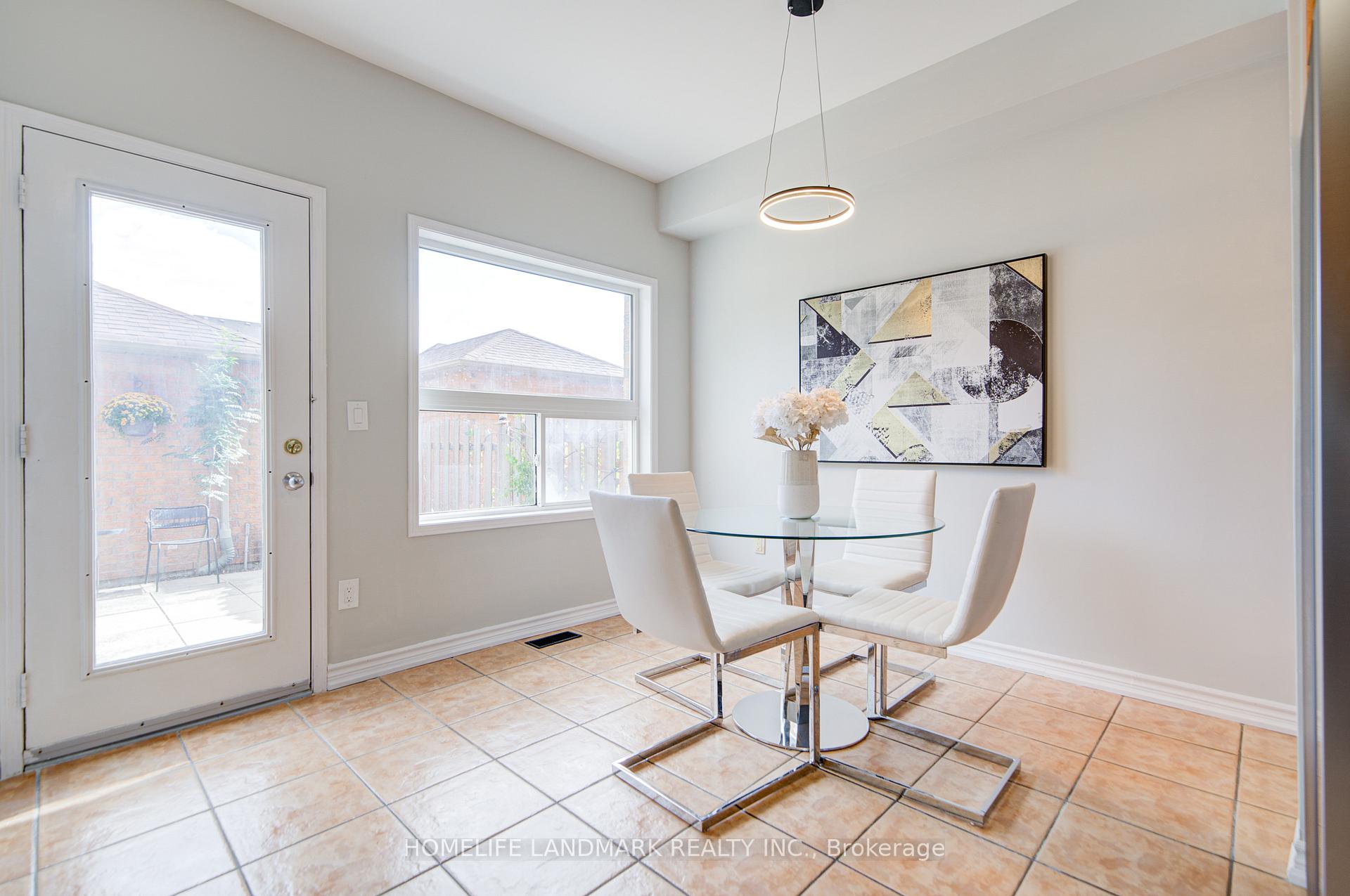 Photo 19 of 27 Bur Oak Avenue, Markham, Berczy — HOMEH