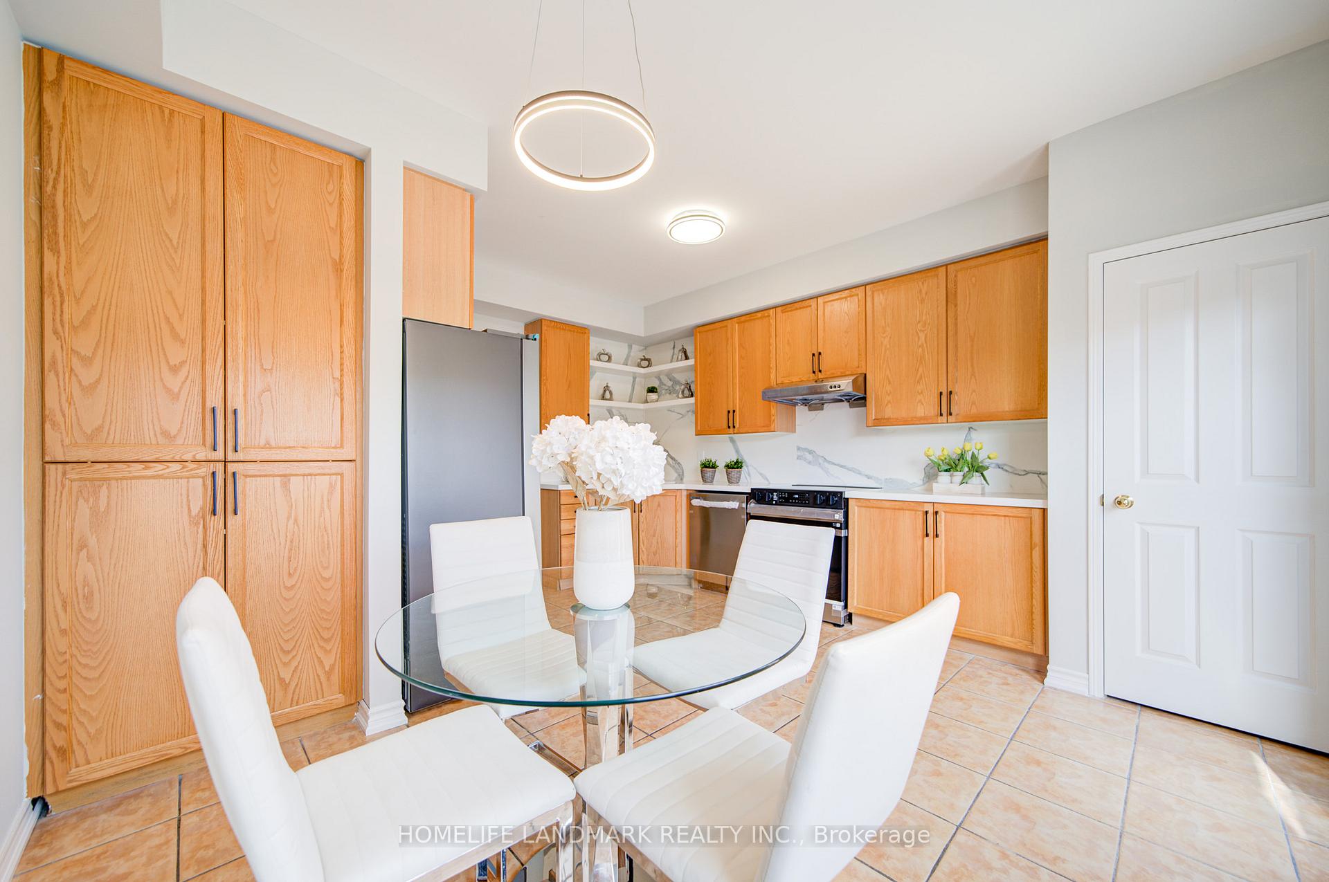 Photo 22 of 27 Bur Oak Avenue, Markham, Berczy — HOMEH