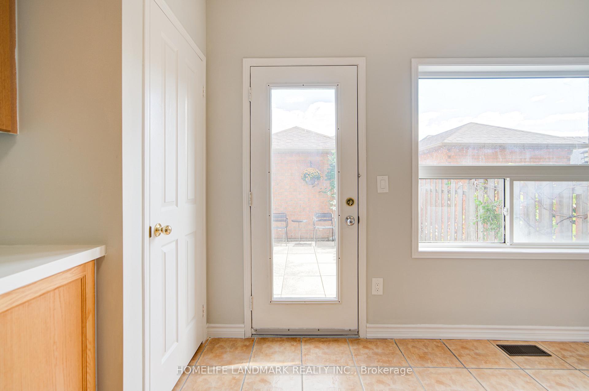 Photo 40 of 27 Bur Oak Avenue, Markham, Berczy — HOMEH