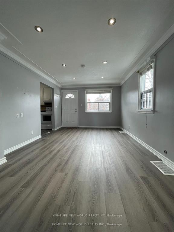 Photo 4 of 295 Fennell Avenue E, Hamilton, Inch Park — HOMEH