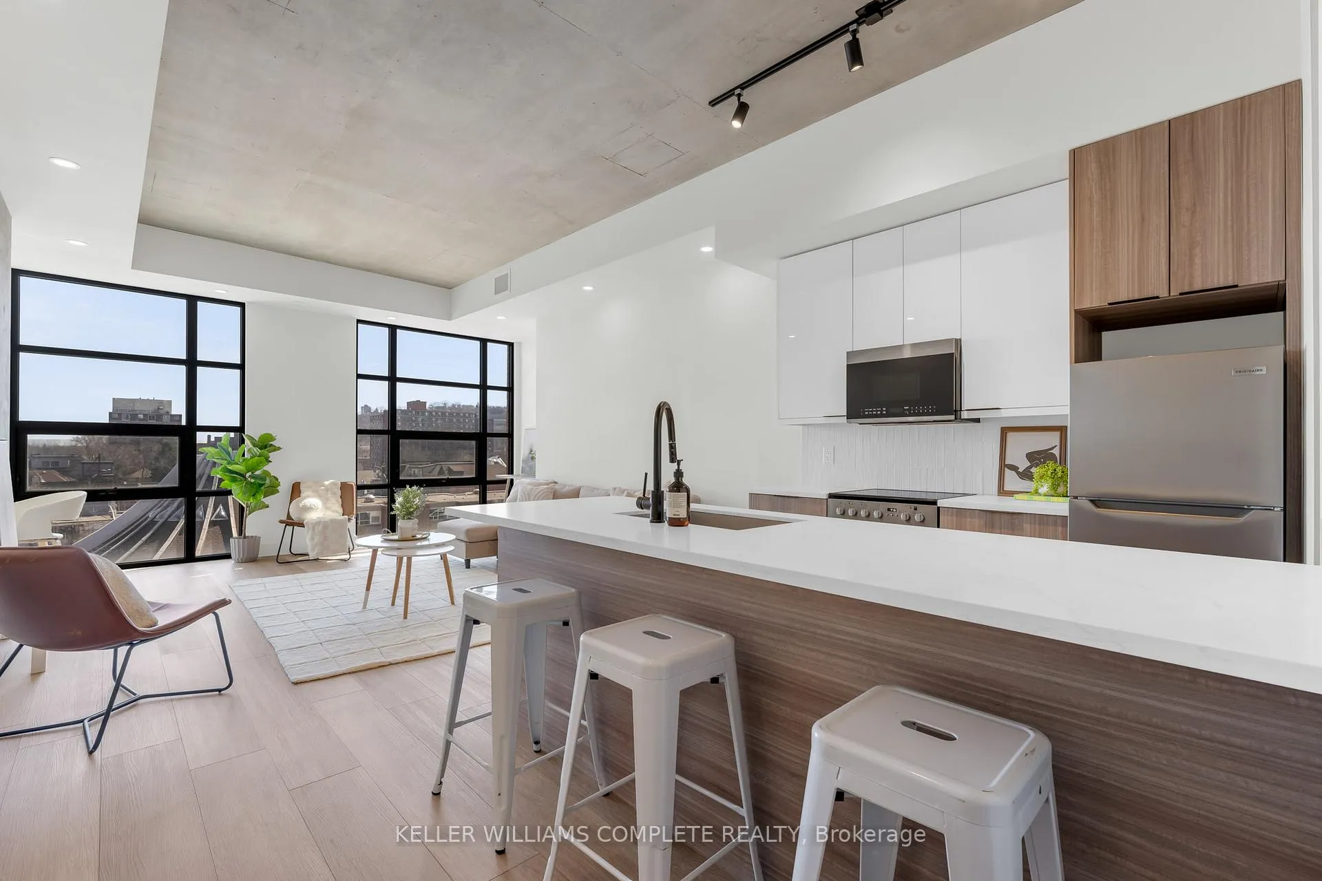 Photo 3 of Unit 406, 24 Augusta Street, Hamilton, Corktown — HOMEH