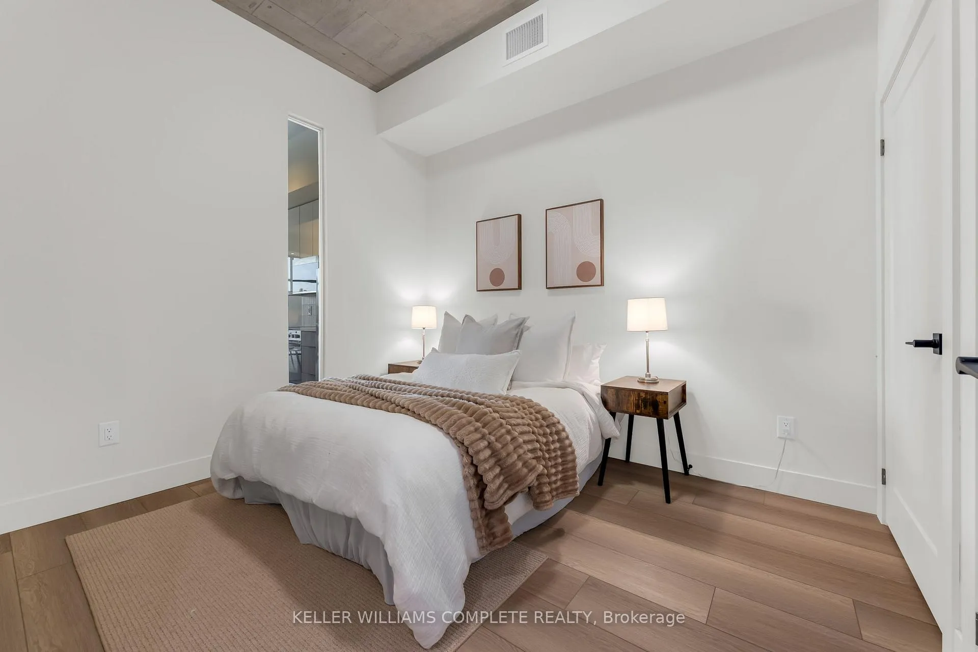 Photo 9 of Unit 406, 24 Augusta Street, Hamilton, Corktown — HOMEH