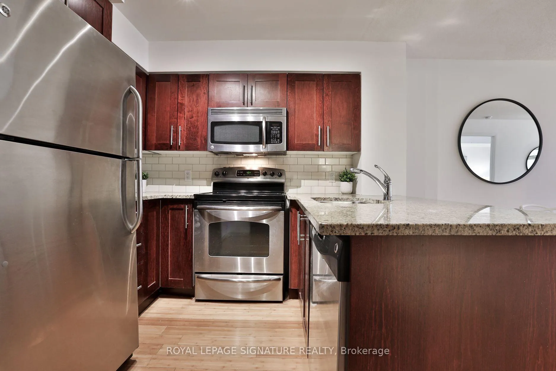 Photo 4 of Unit 2701, 2181 Yonge Street, Toronto, Mount Pleasant West — HOMEH
