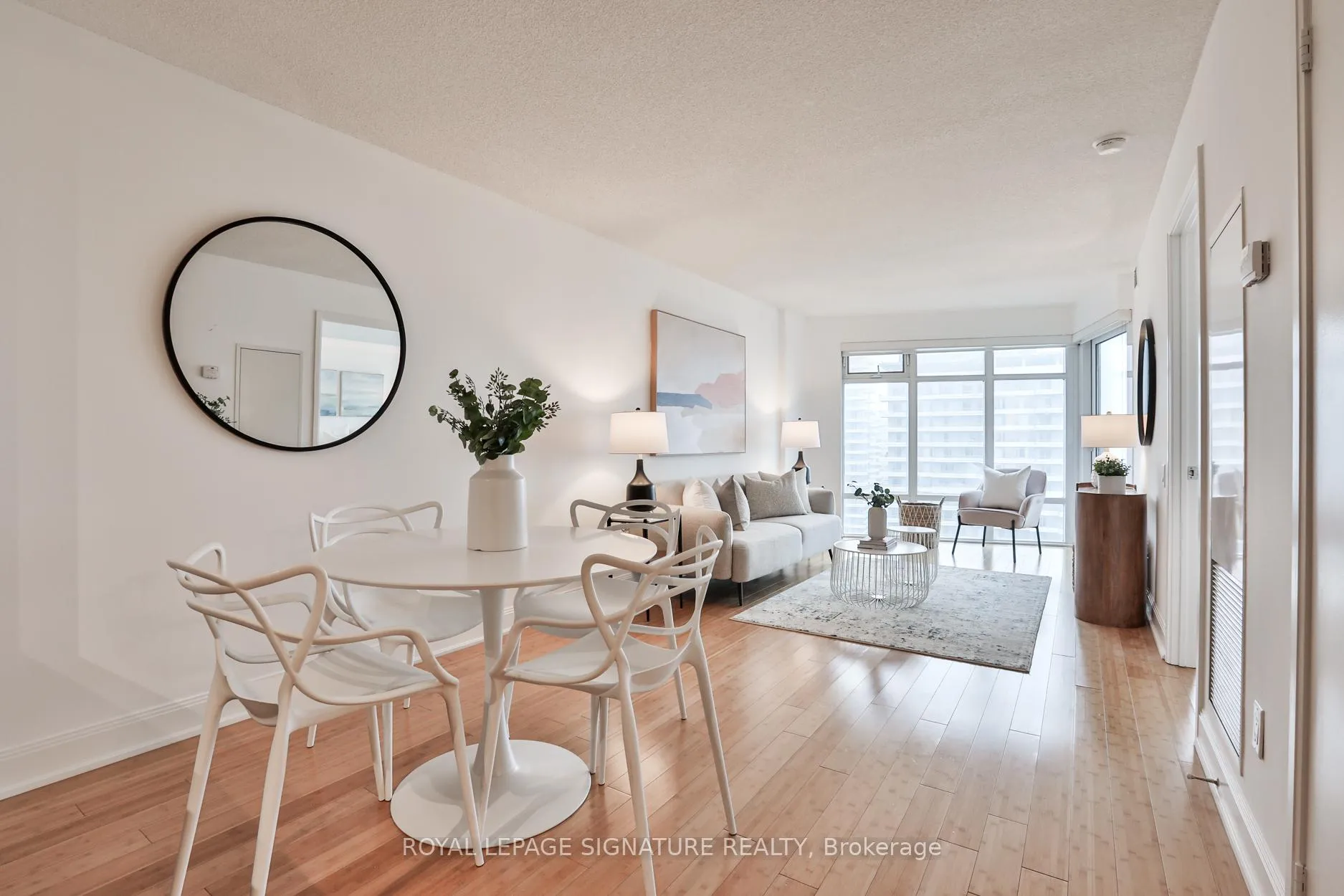 Photo 7 of Unit 2701, 2181 Yonge Street, Toronto, Mount Pleasant West — HOMEH