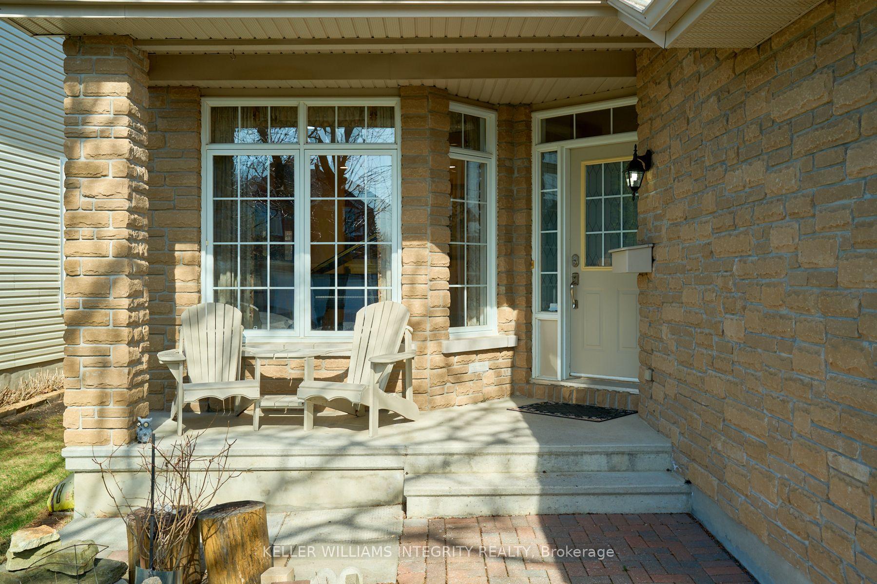 Photo 4 of 28 Evanshen Crescent, Ottawa, Kanata - Kanata Lakes/Heritage Hills — HOMEH