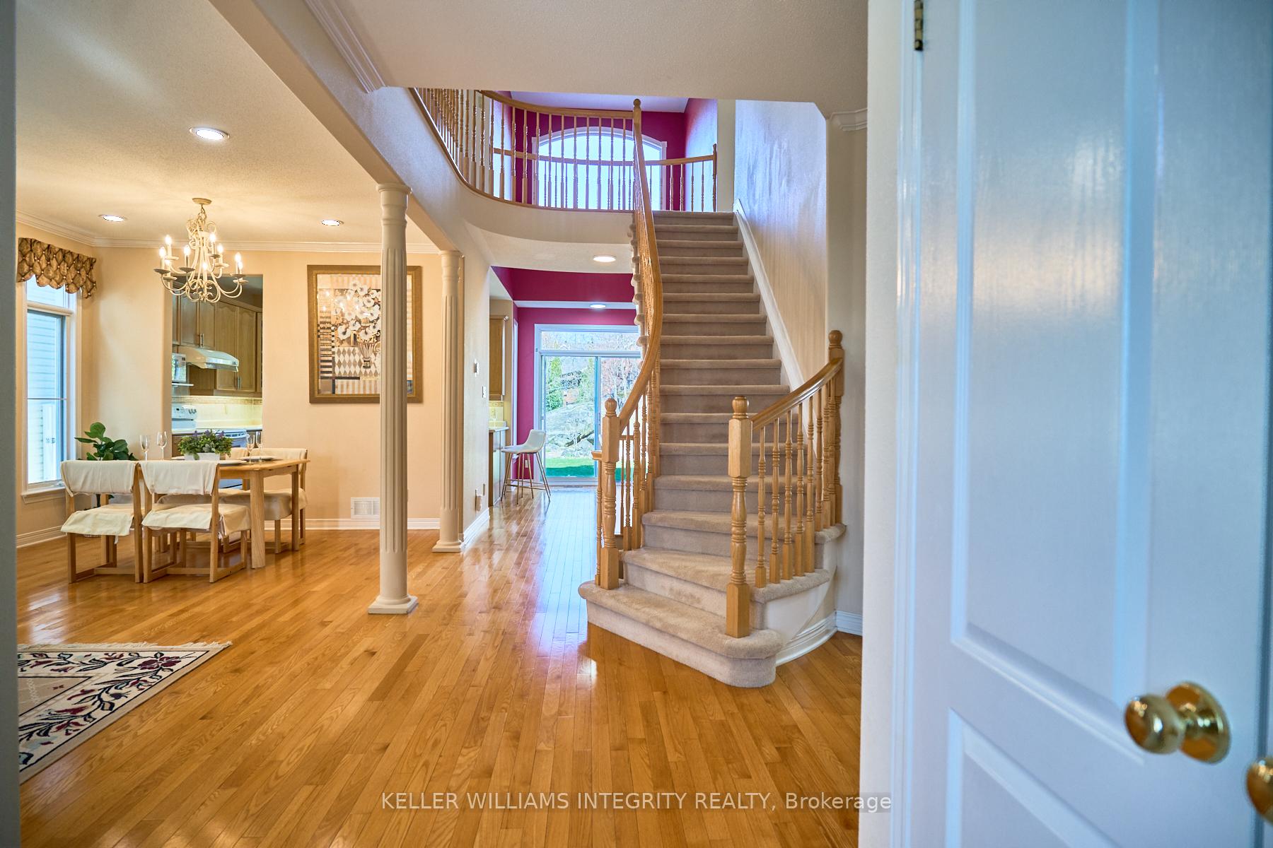 Photo 5 of 28 Evanshen Crescent, Ottawa, Kanata - Kanata Lakes/Heritage Hills — HOMEH