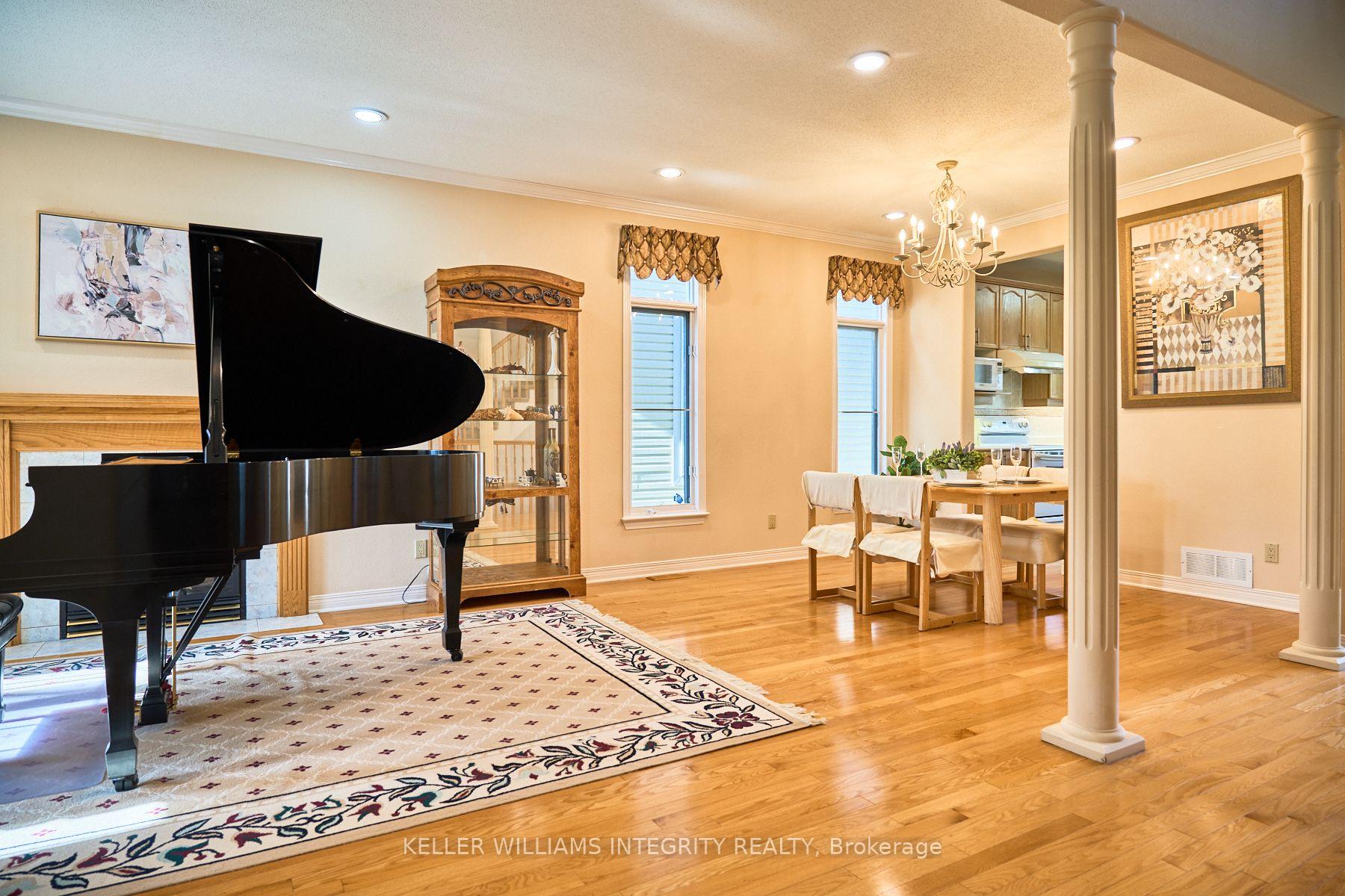 Photo 6 of 28 Evanshen Crescent, Ottawa, Kanata - Kanata Lakes/Heritage Hills — HOMEH